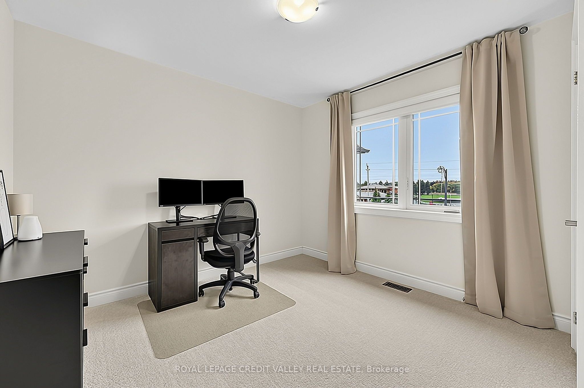 112 Lorne Thomas Place Property Photo 27