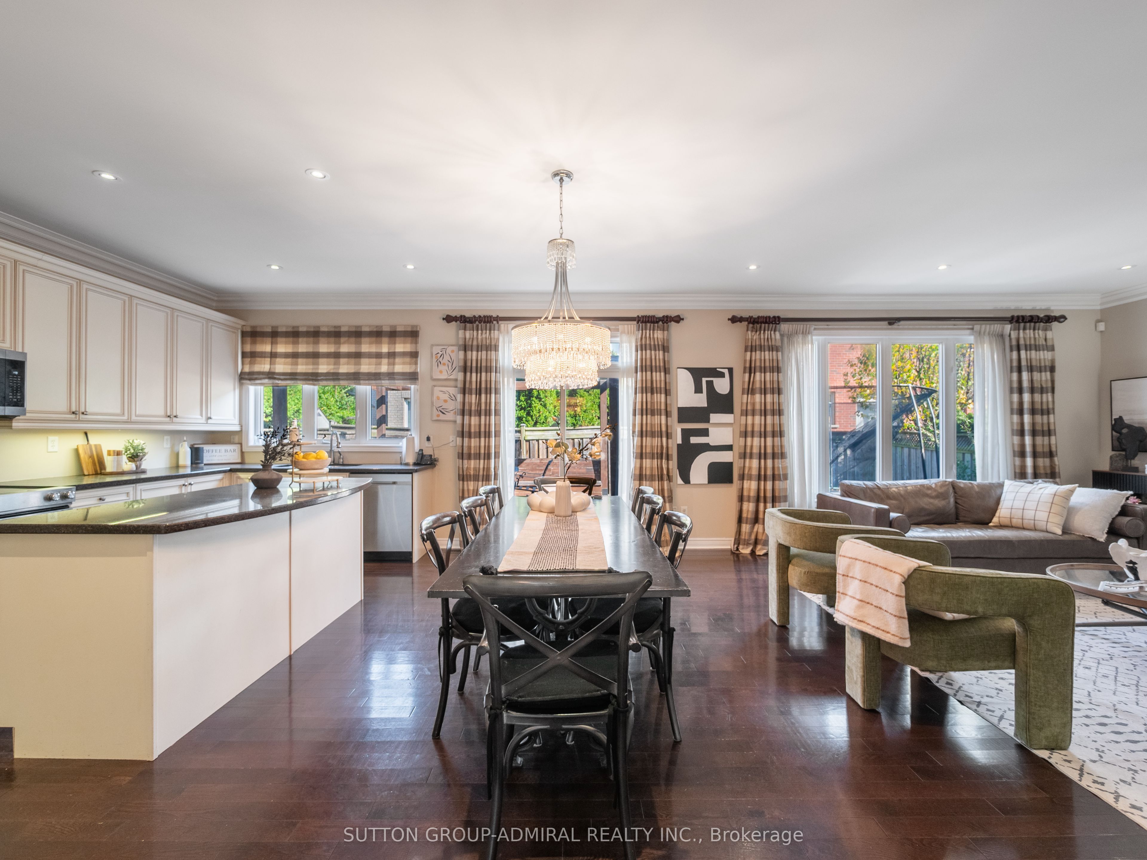 87 Rivington Avenue Property Photo 9