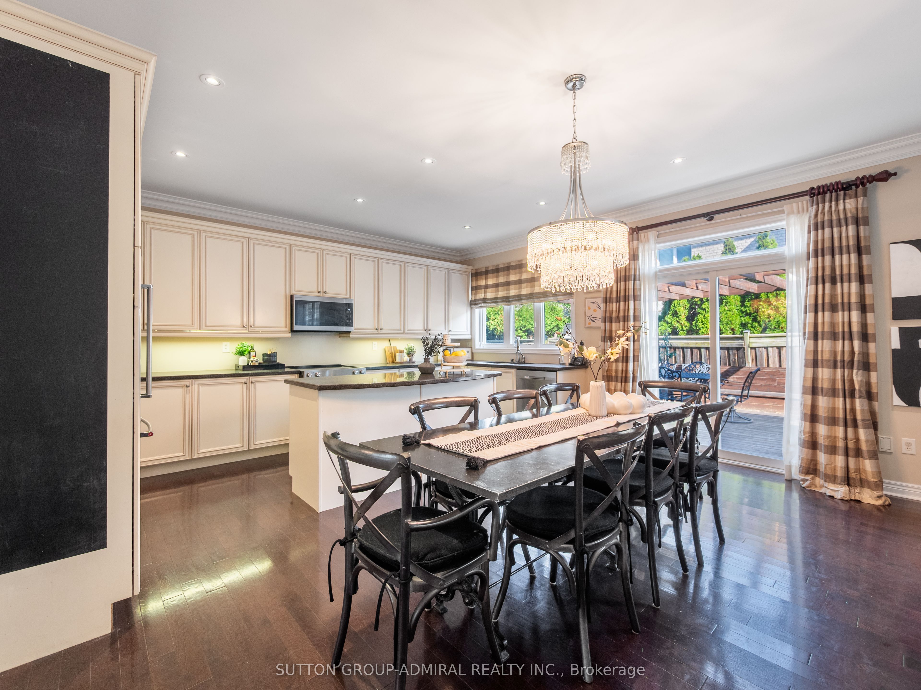 87 Rivington Avenue Property Photo 10
