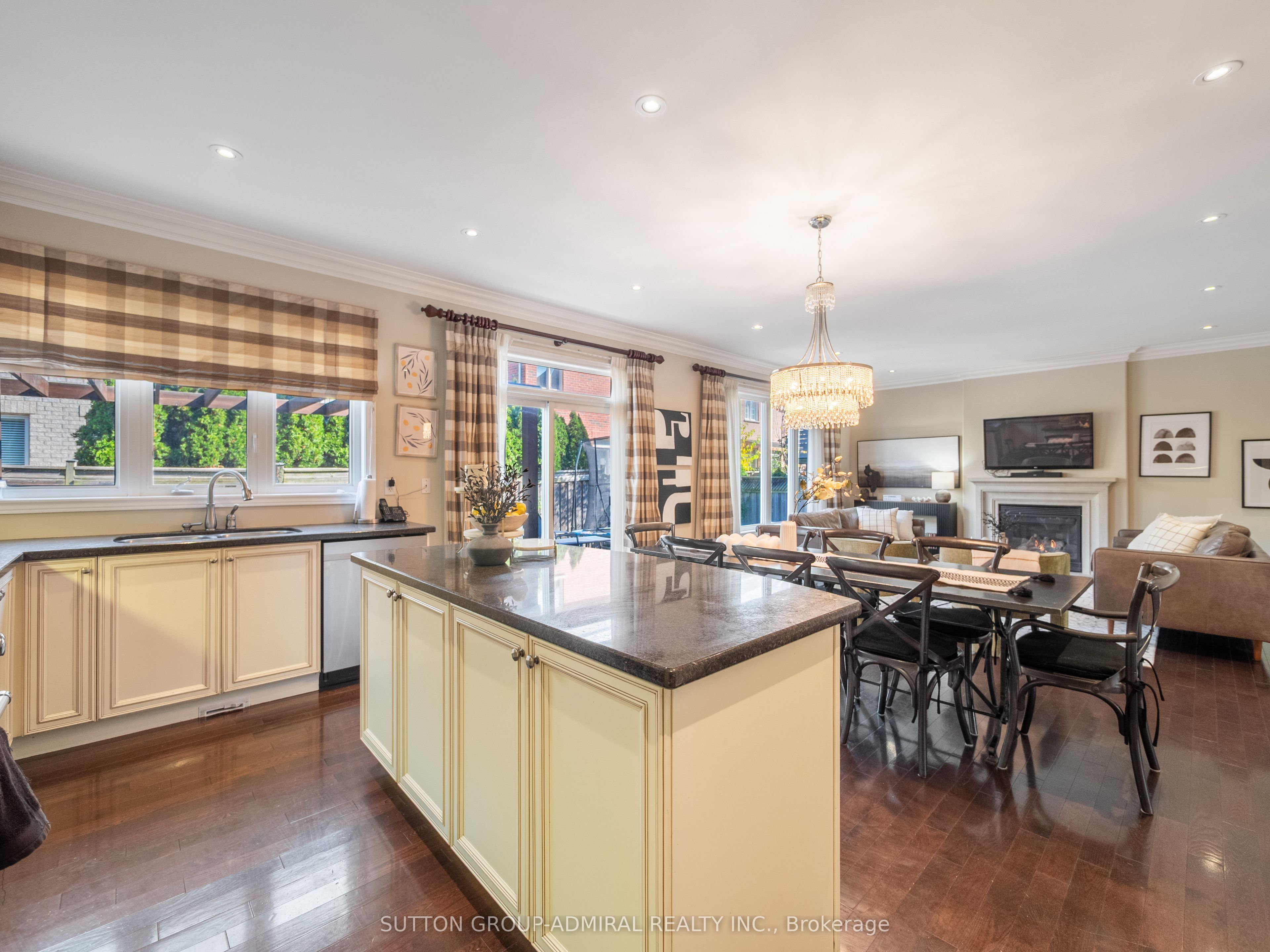 87 Rivington Avenue Property Photo 16