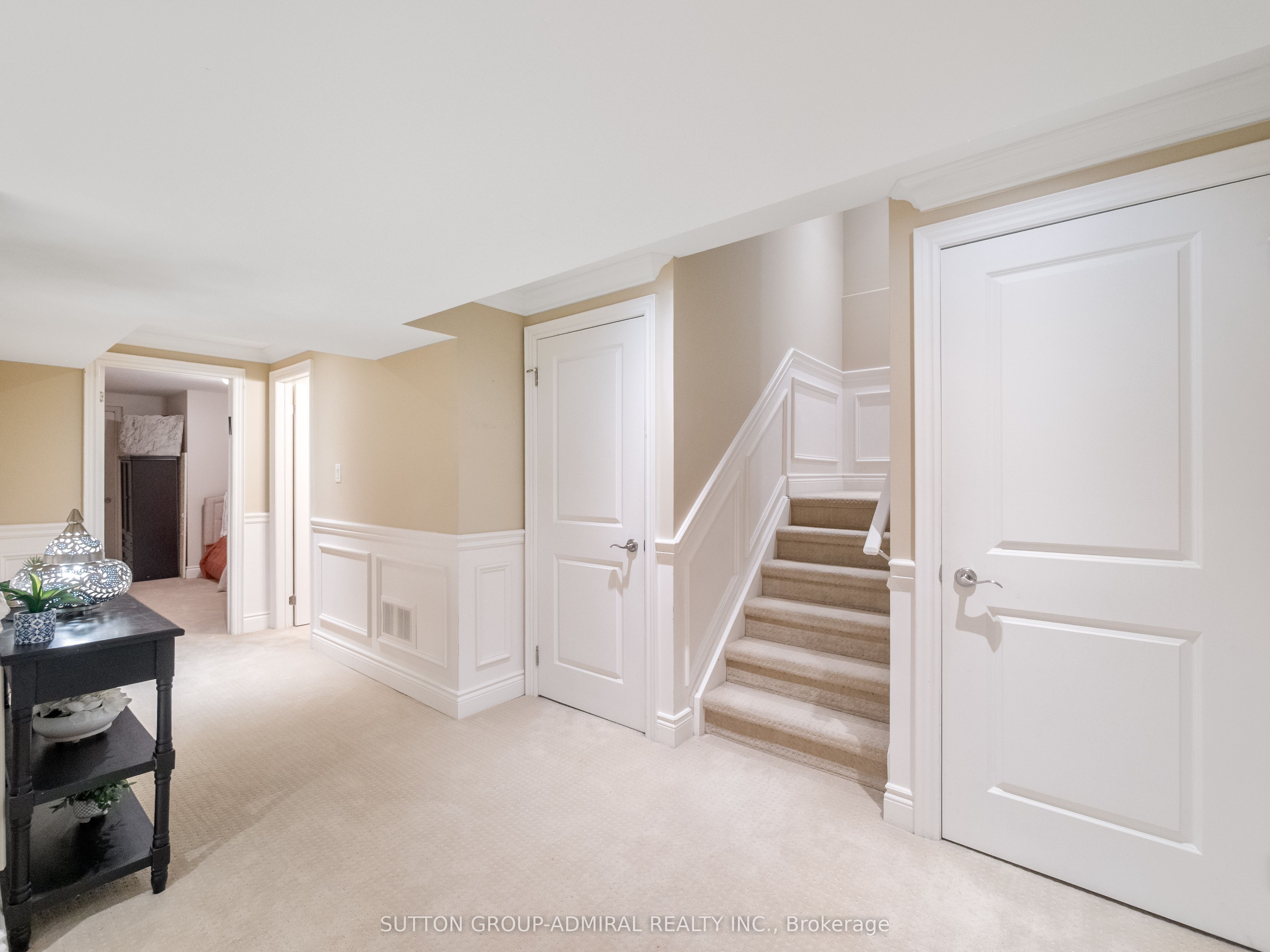 87 Rivington Avenue Property Photo 41