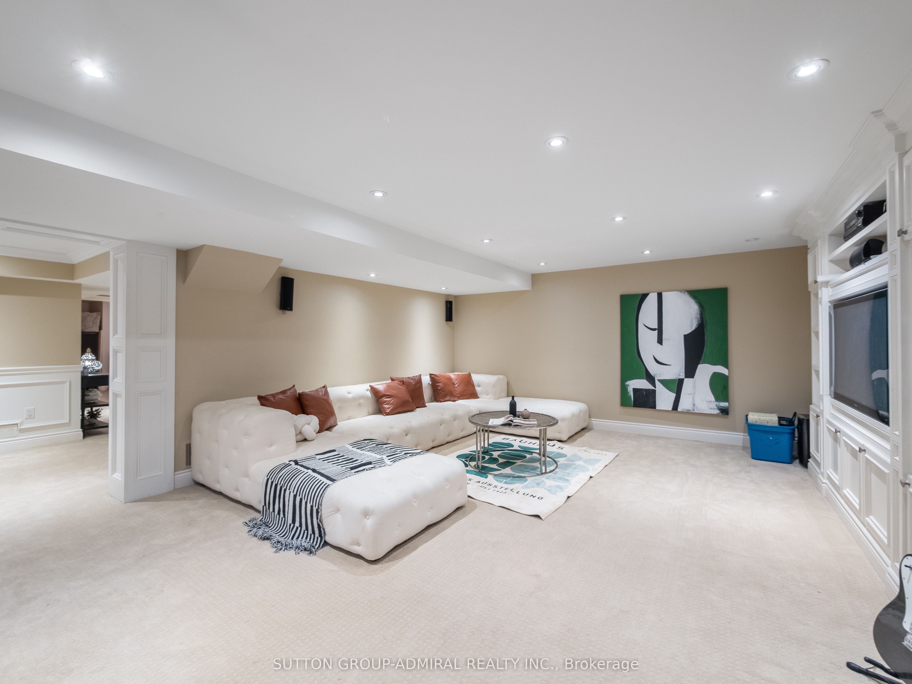 87 Rivington Avenue Property Photo 44
