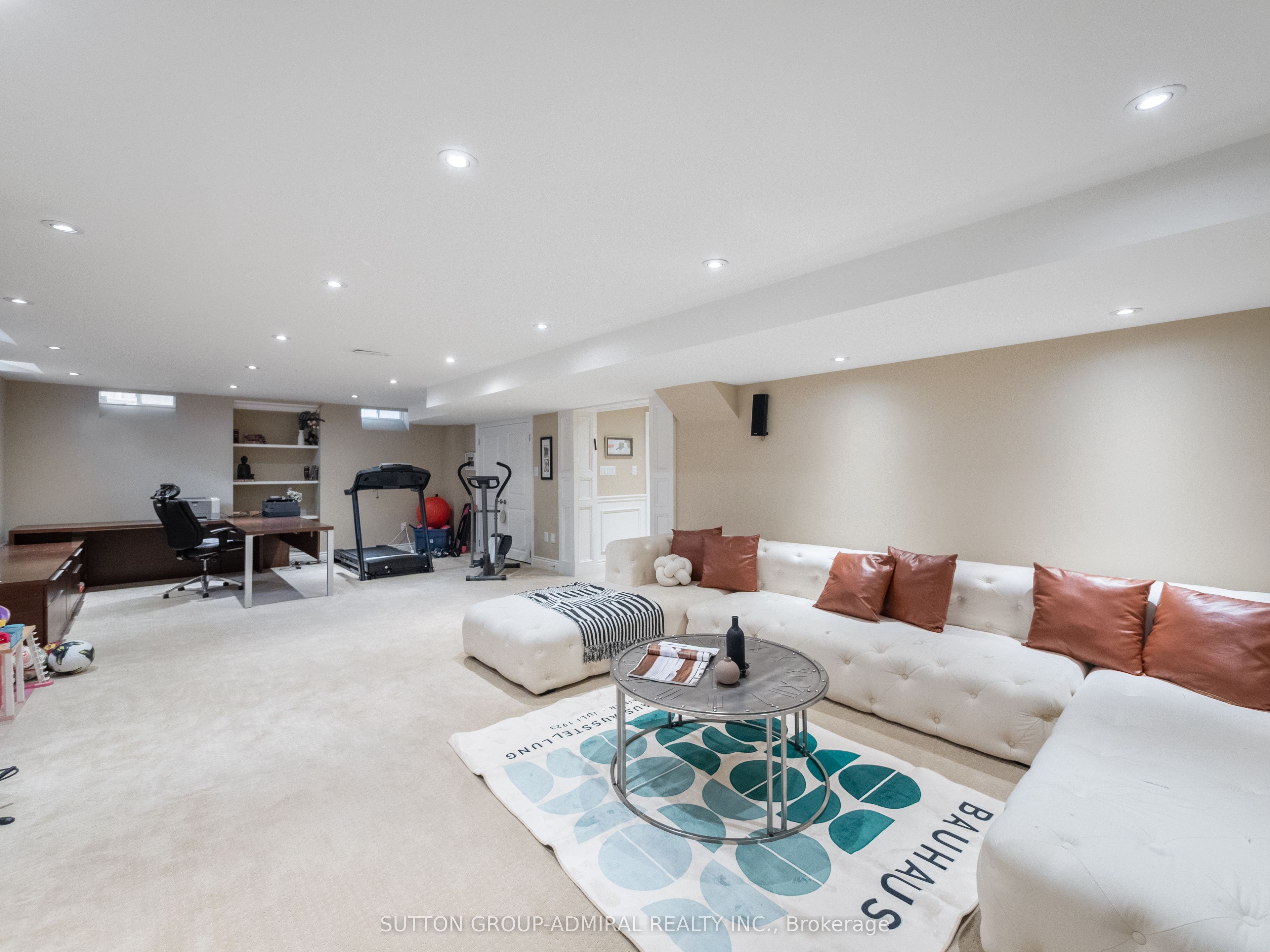 87 Rivington Avenue Property Photo 45