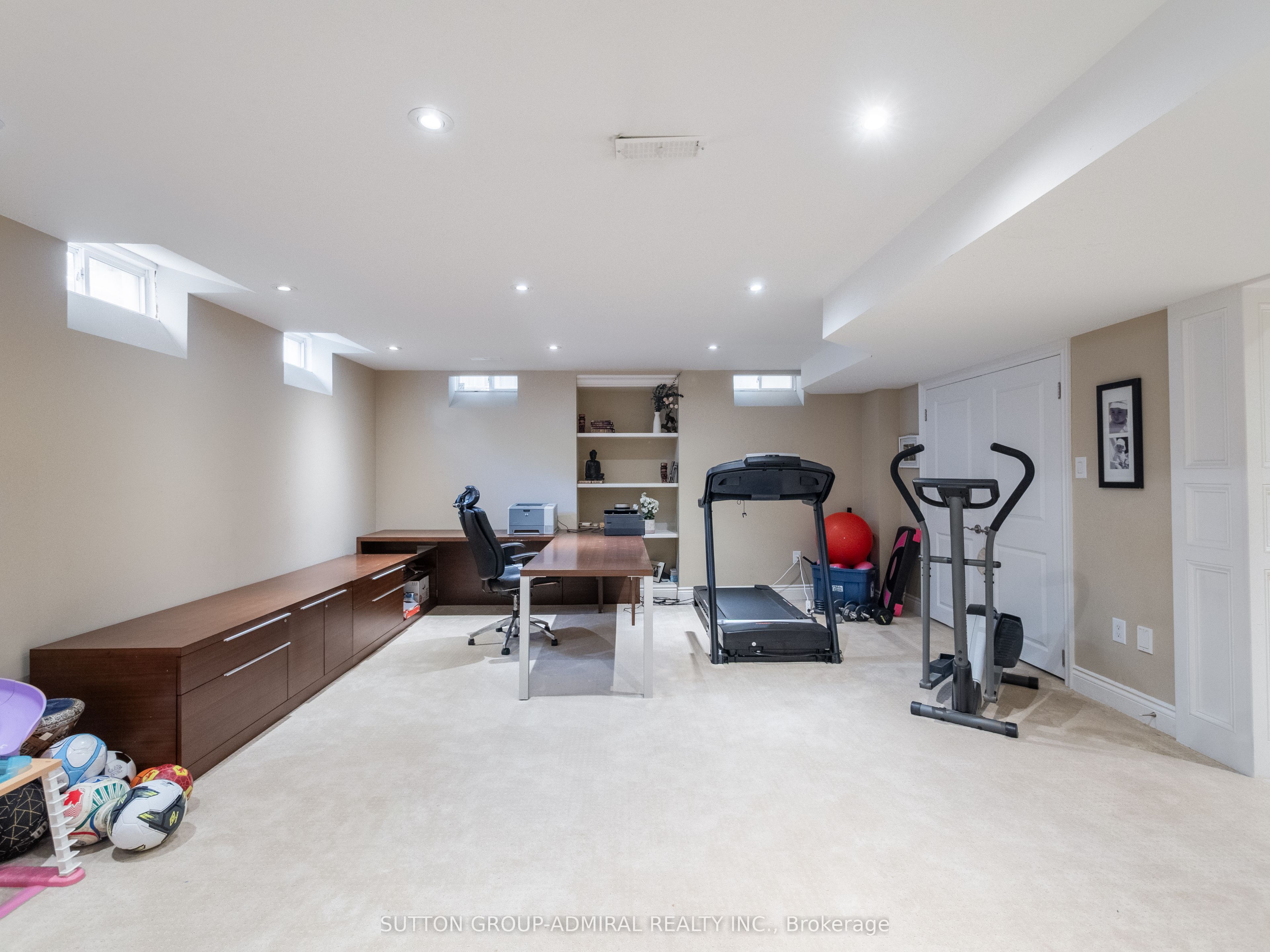 87 Rivington Avenue Property Photo 46