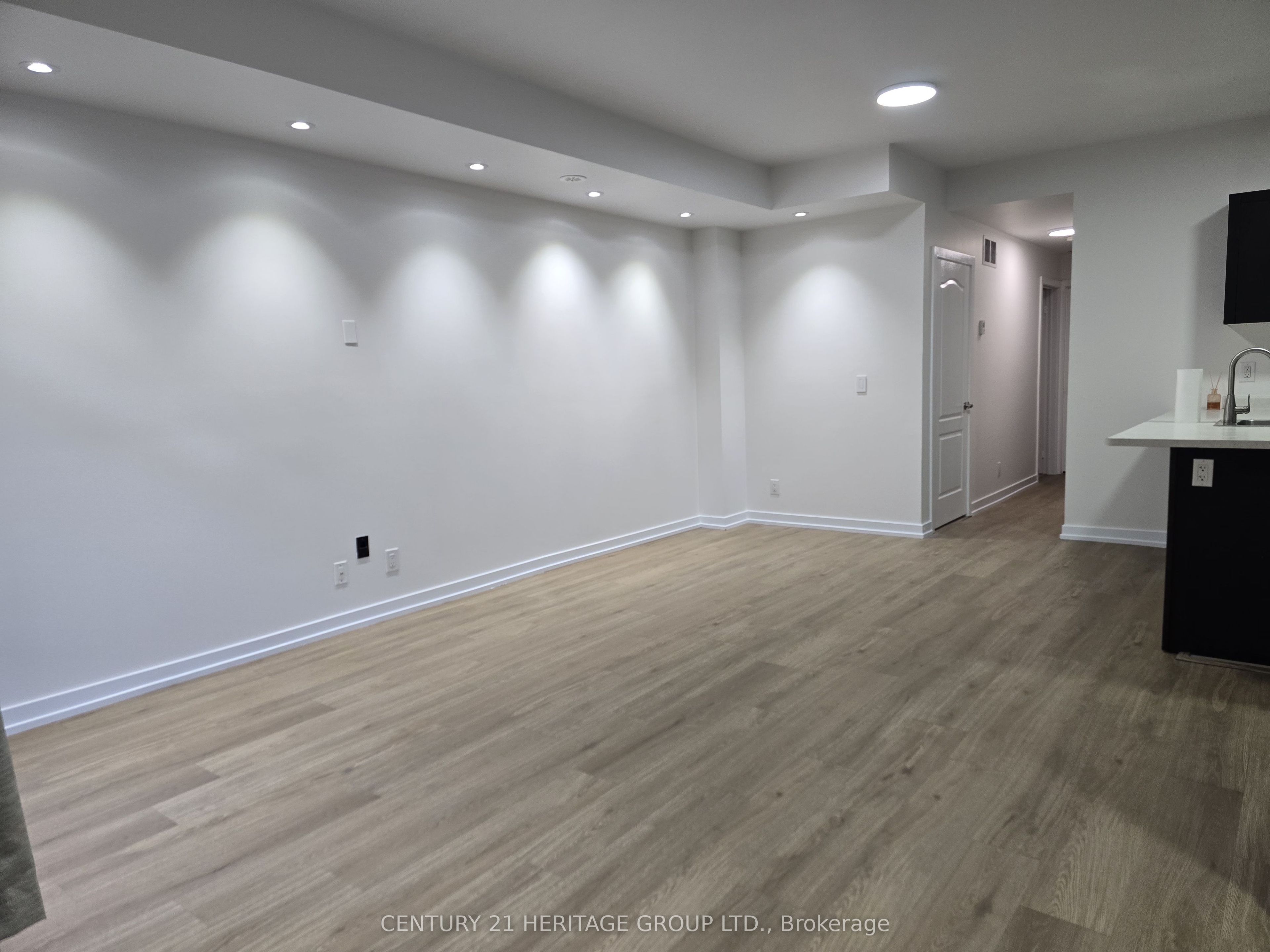 20 Dunsheath Way 309 Property Photo 6