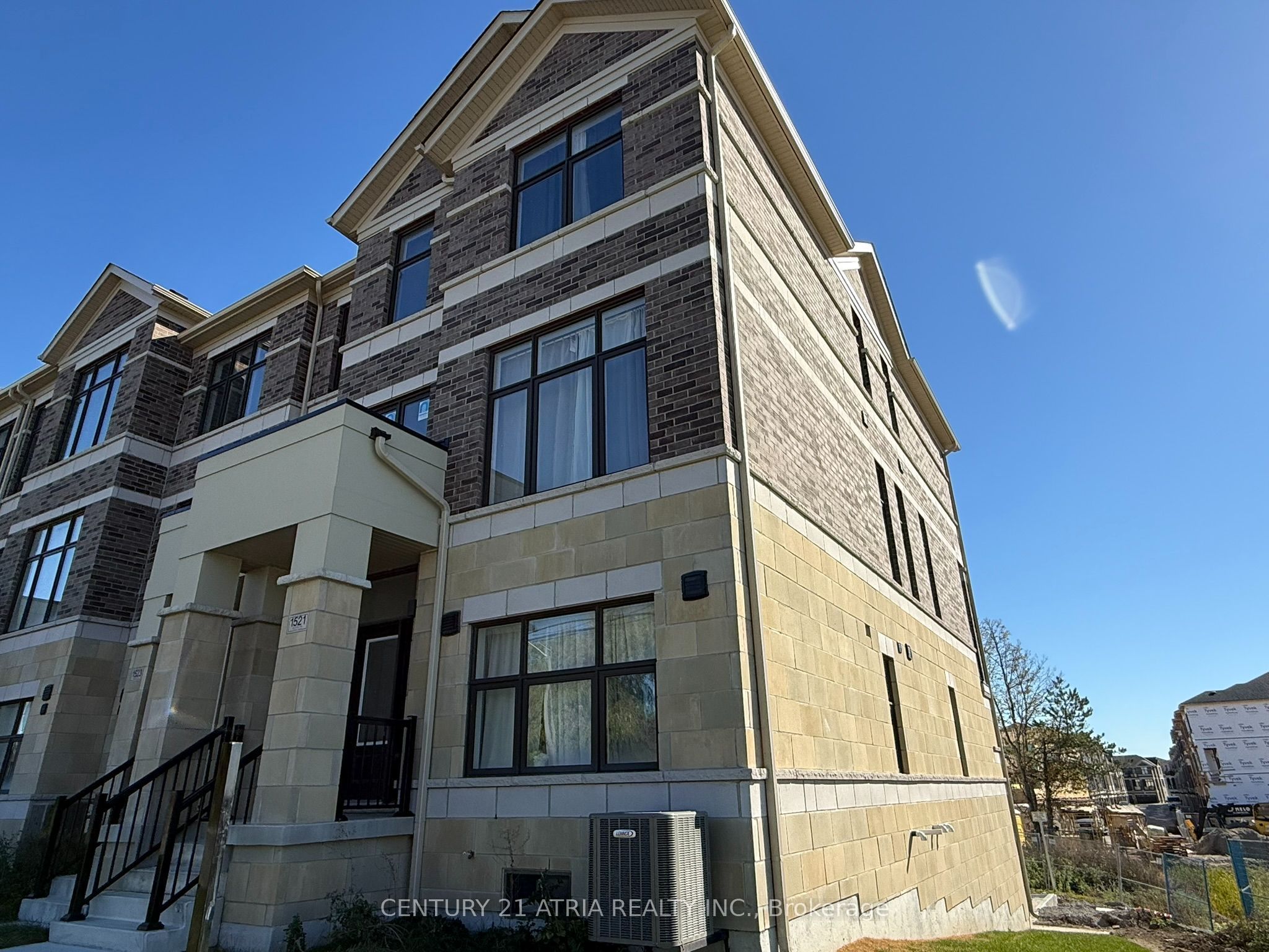 1521 19th Avenue Property Photo 2