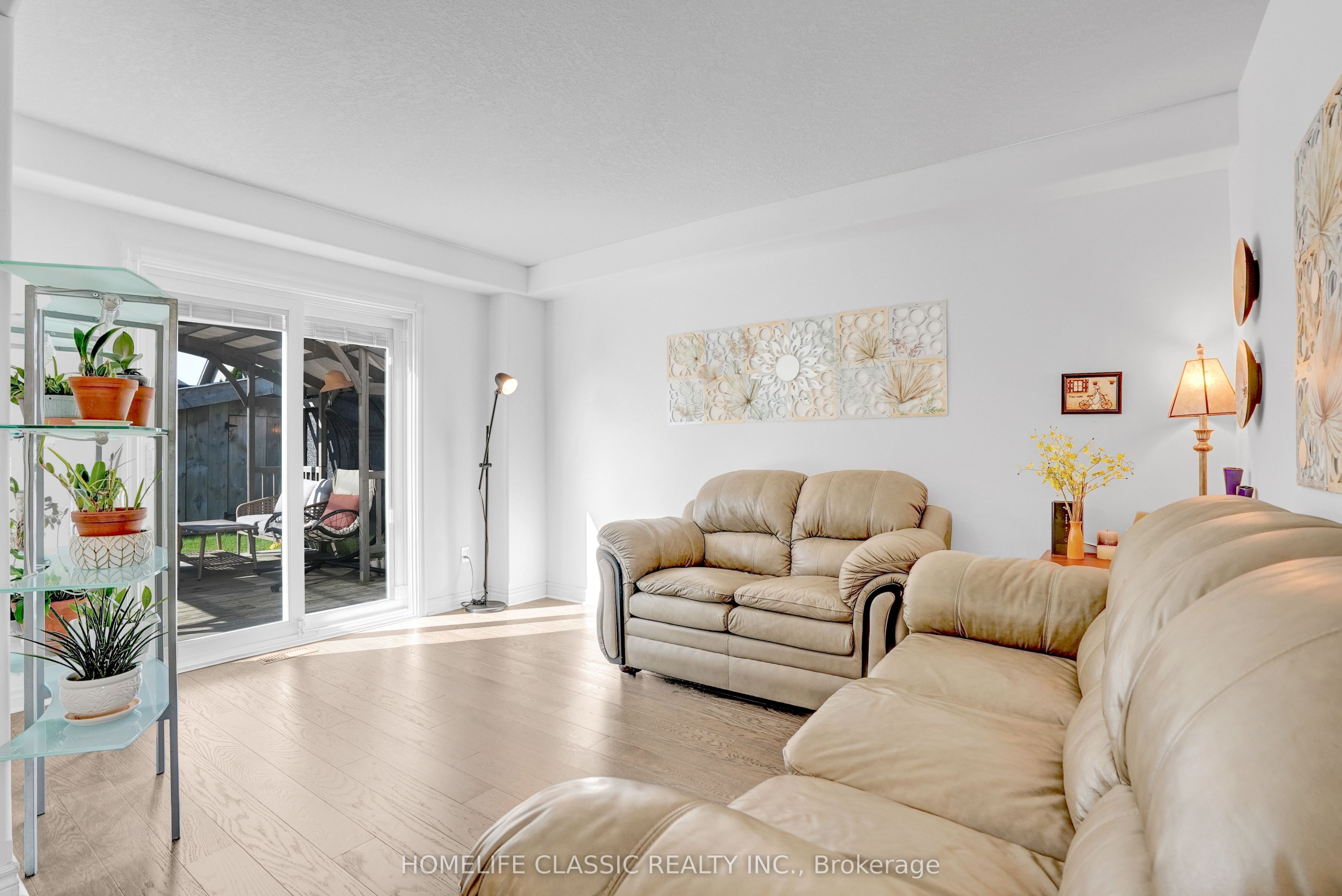 5 Irwin Crescent Property Photo 15