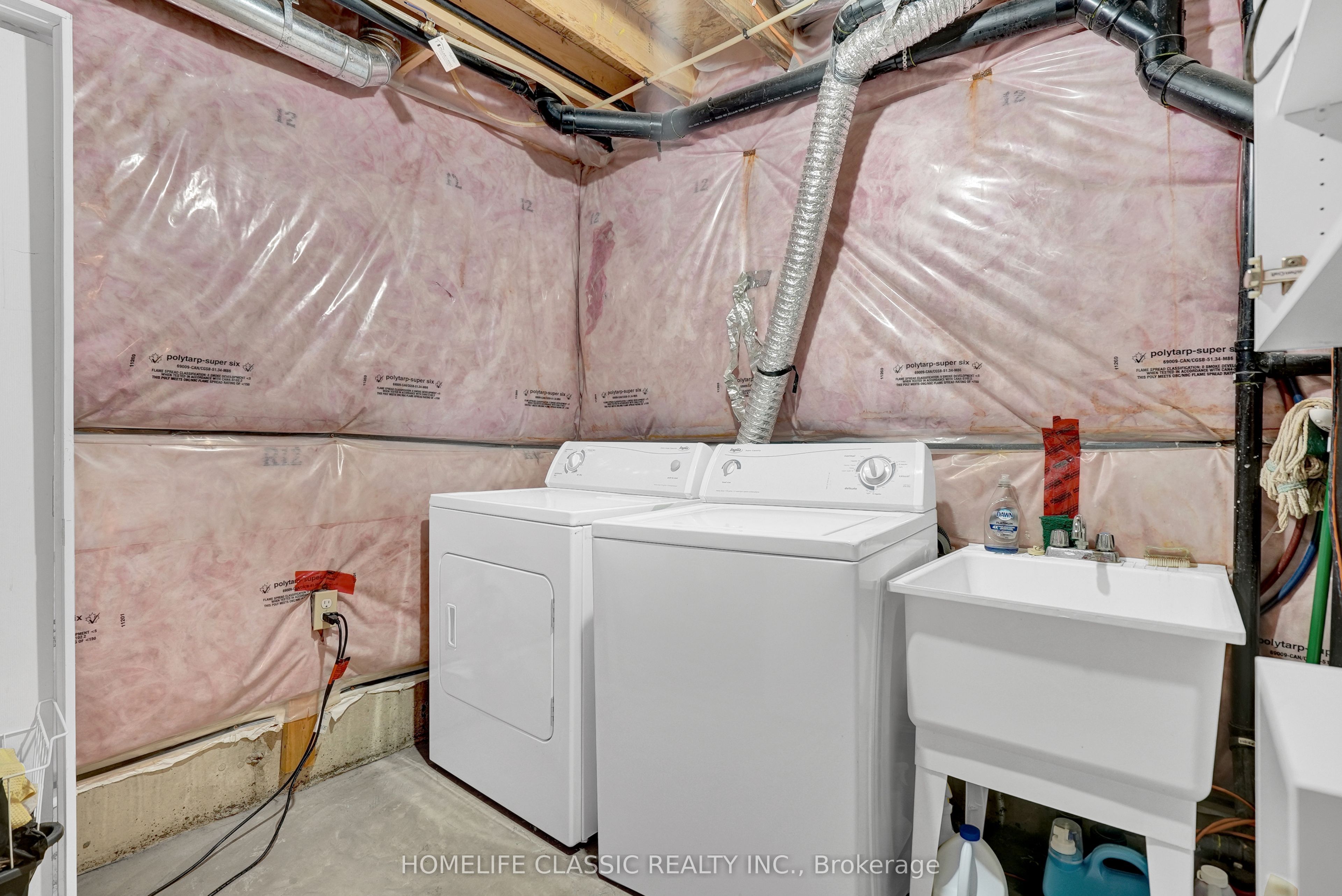 5 Irwin Crescent Property Photo 32