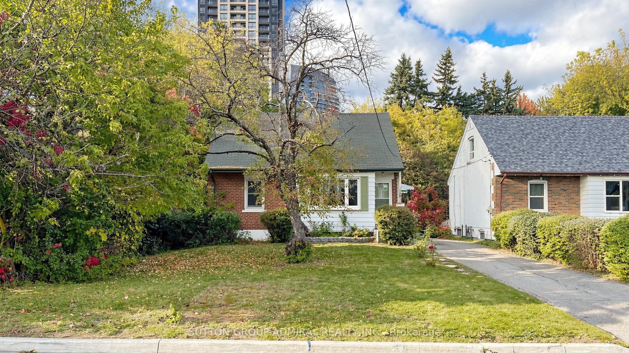 10 Highland Park Boulevard Property Photo 1
