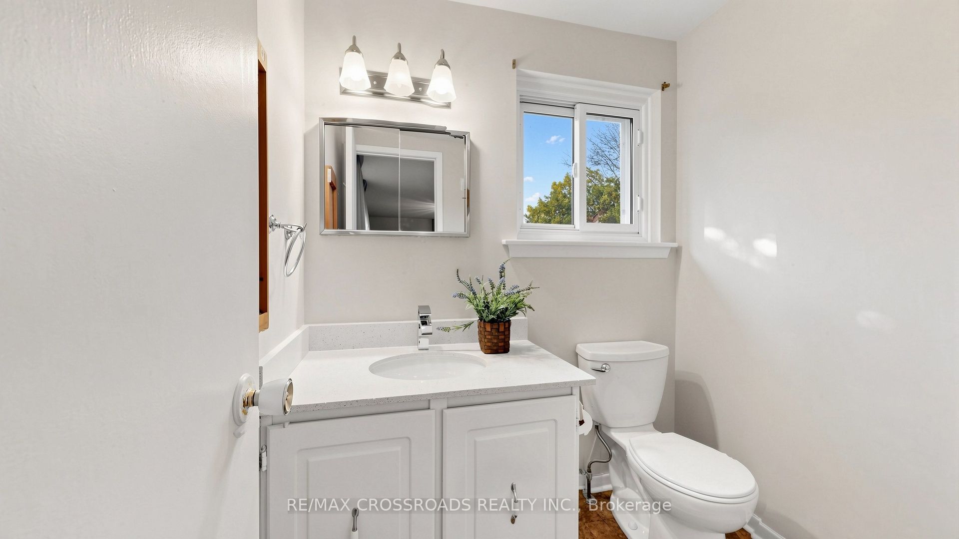 27 Hagerman Boulevard Property Photo 19