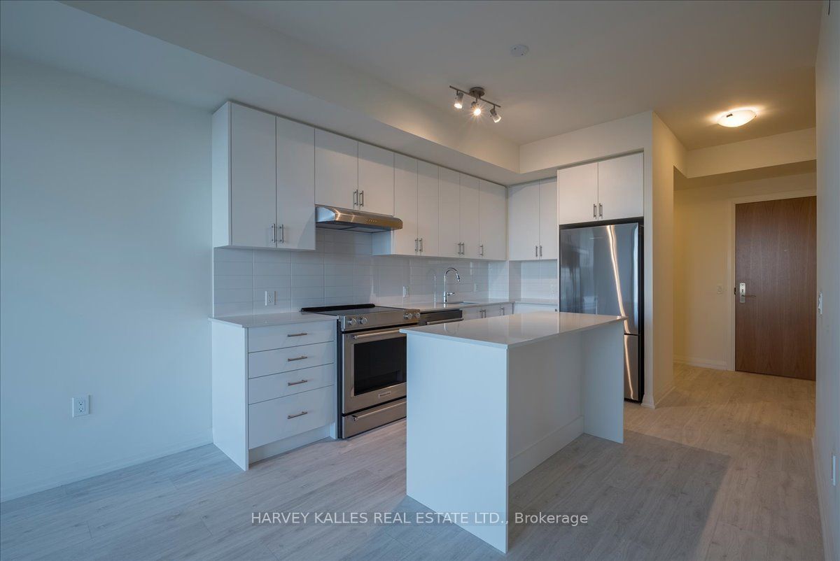 8960 Jane Street 411 Property Photo 1