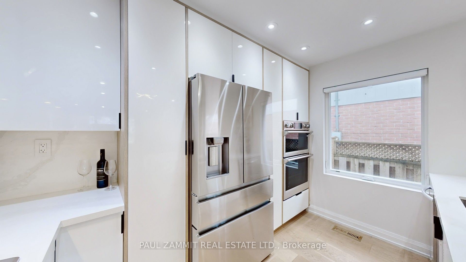 31 Henderson Avenue Property Photo 11