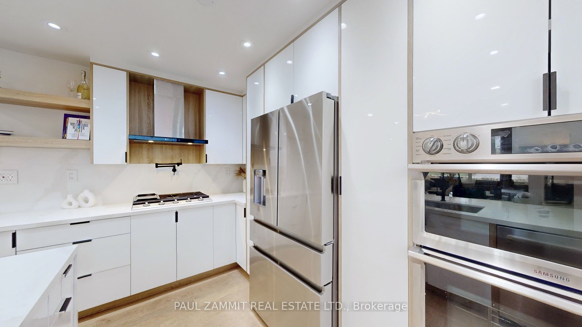 31 Henderson Avenue Property Photo 12