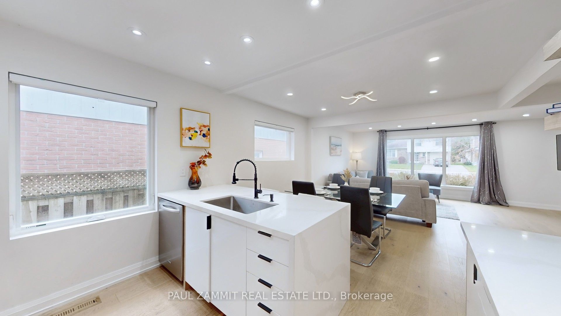 31 Henderson Avenue Property Photo 14