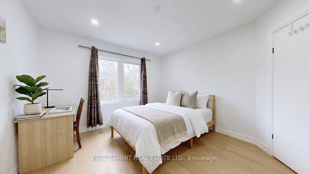 31 Henderson Avenue Property Photo 21