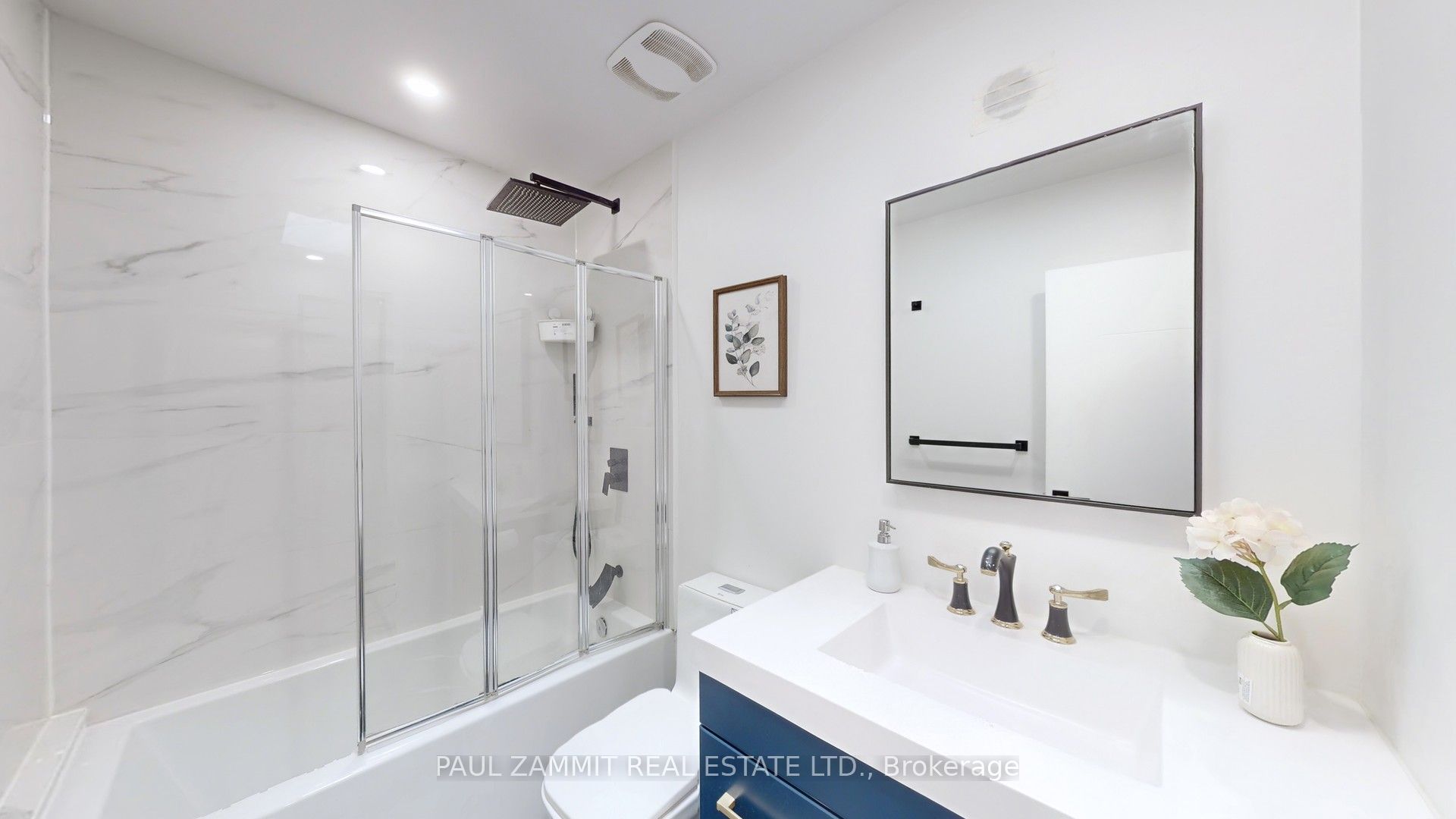 31 Henderson Avenue Property Photo 23