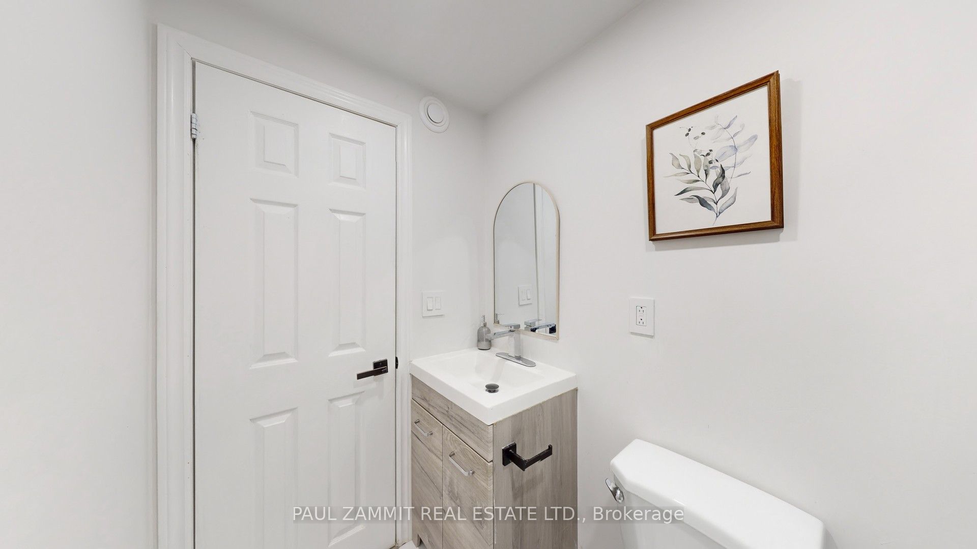 31 Henderson Avenue Property Photo 33