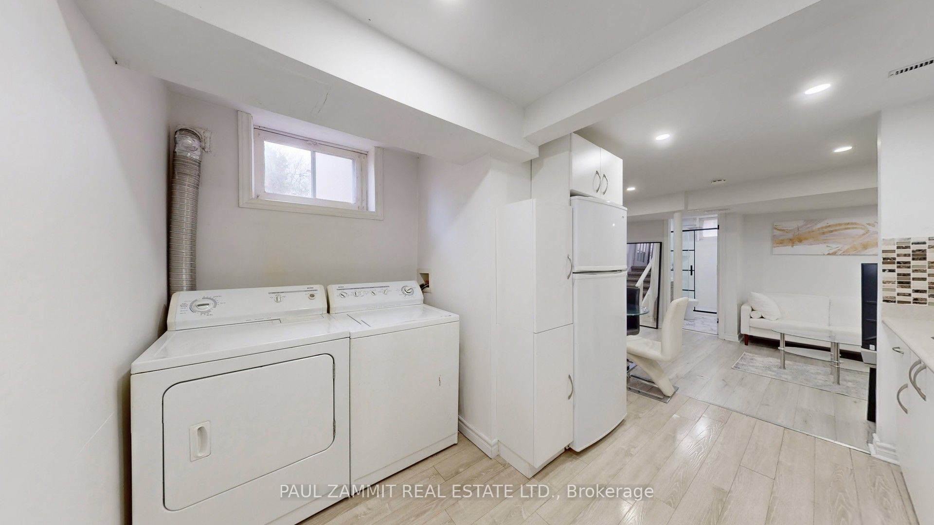 31 Henderson Avenue Property Photo 34