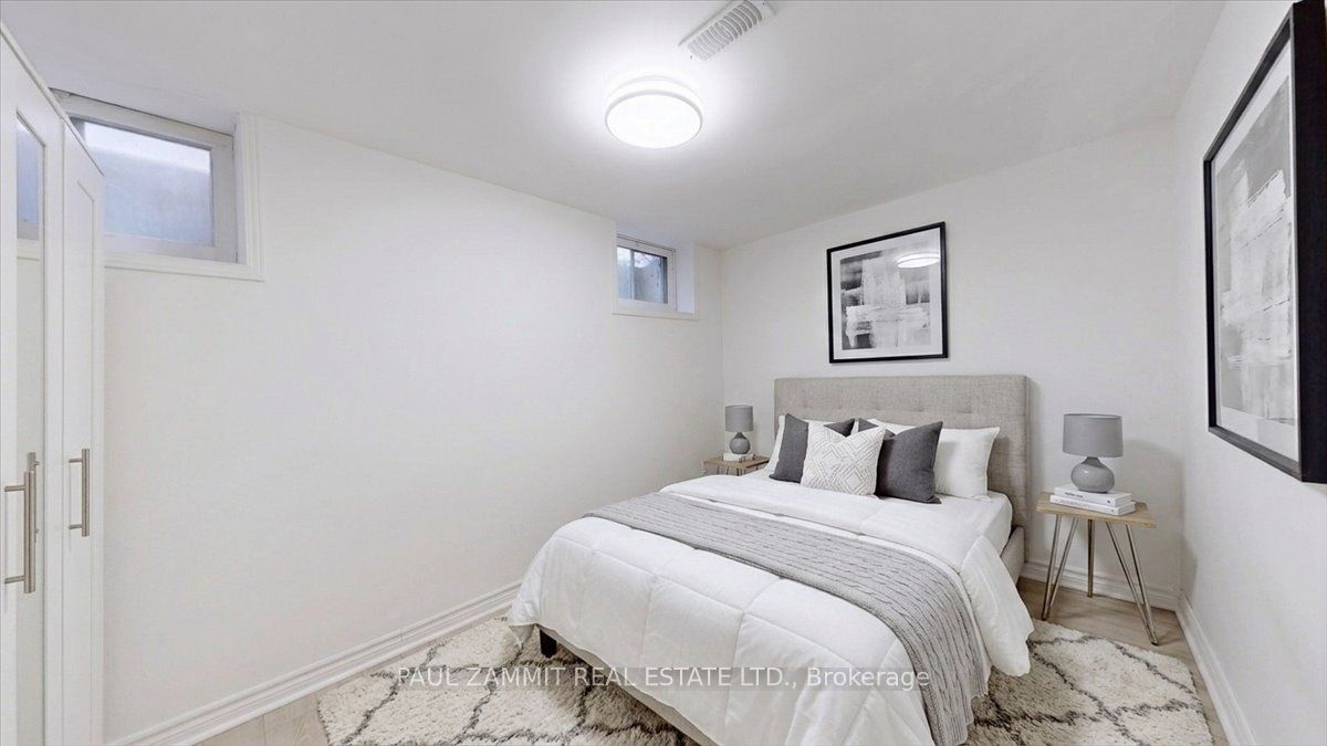 31 Henderson Avenue Property Photo 35