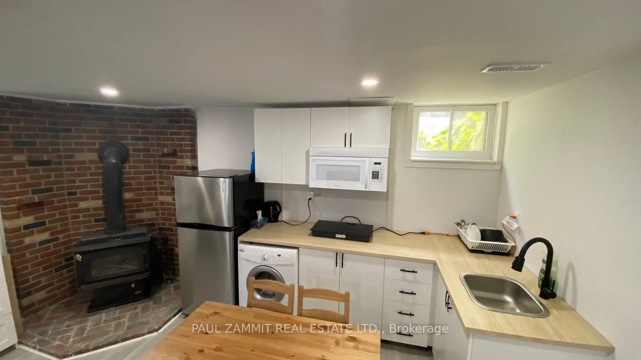 31 Henderson Avenue Property Photo 38