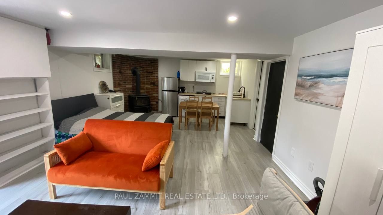 31 Henderson Avenue Property Photo 41