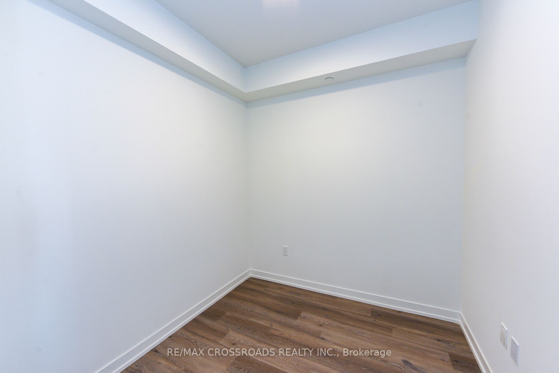 225 Commerce Street 2003 Property Photo 6