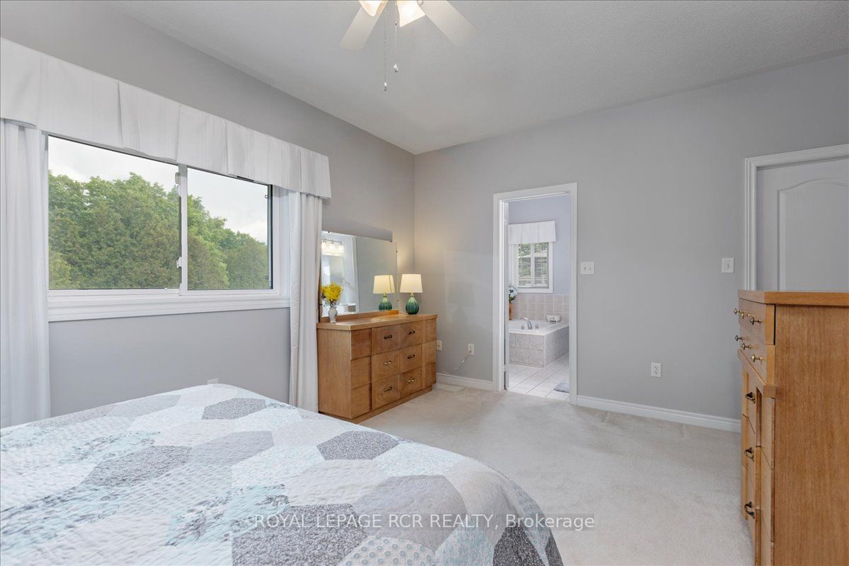 332 King Street Property Photo 10
