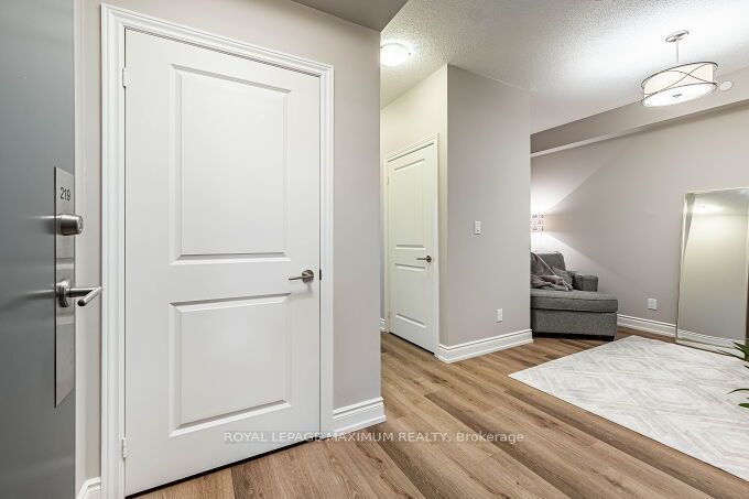 9600 Yonge Street 219b Property Photo 12