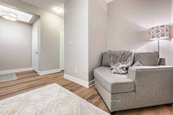 9600 Yonge Street 219b Property Photo 17