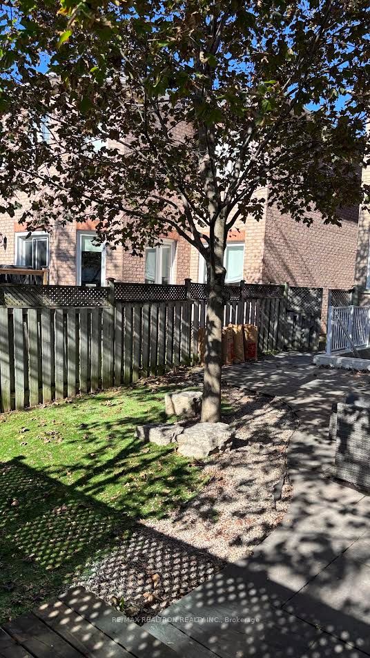 115 Katerina Avenue Property Photo 4