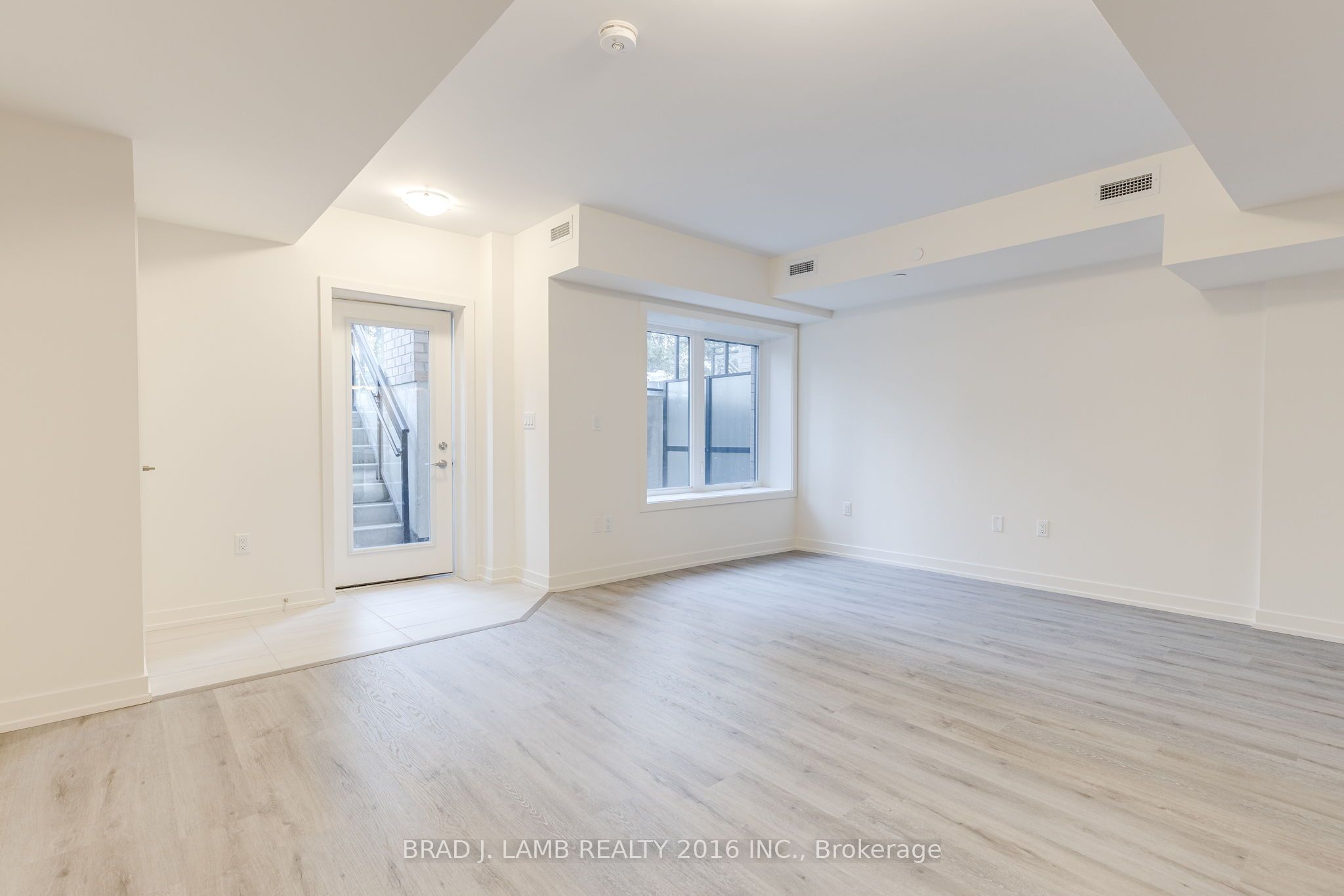 58 Elizabeth Street S 2106 Property Photo 11