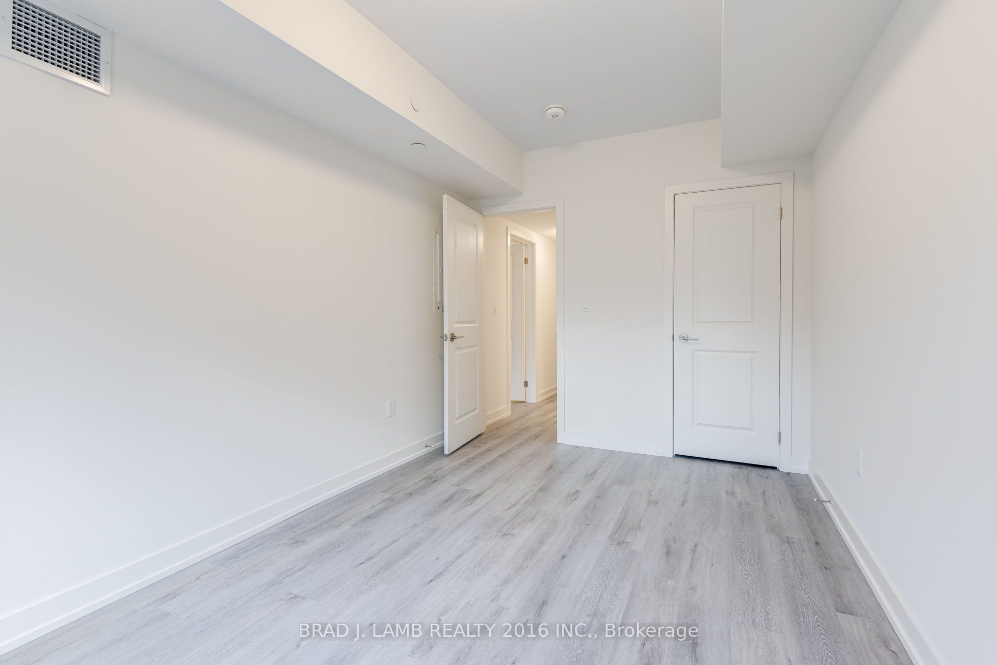 58 Elizabeth Street S 2106 Property Photo 14