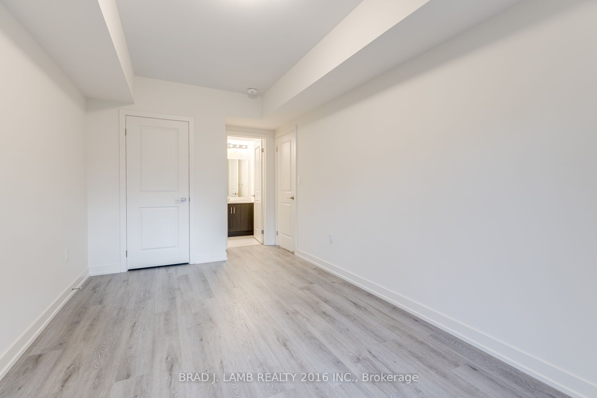58 Elizabeth Street S 2106 Property Photo 17