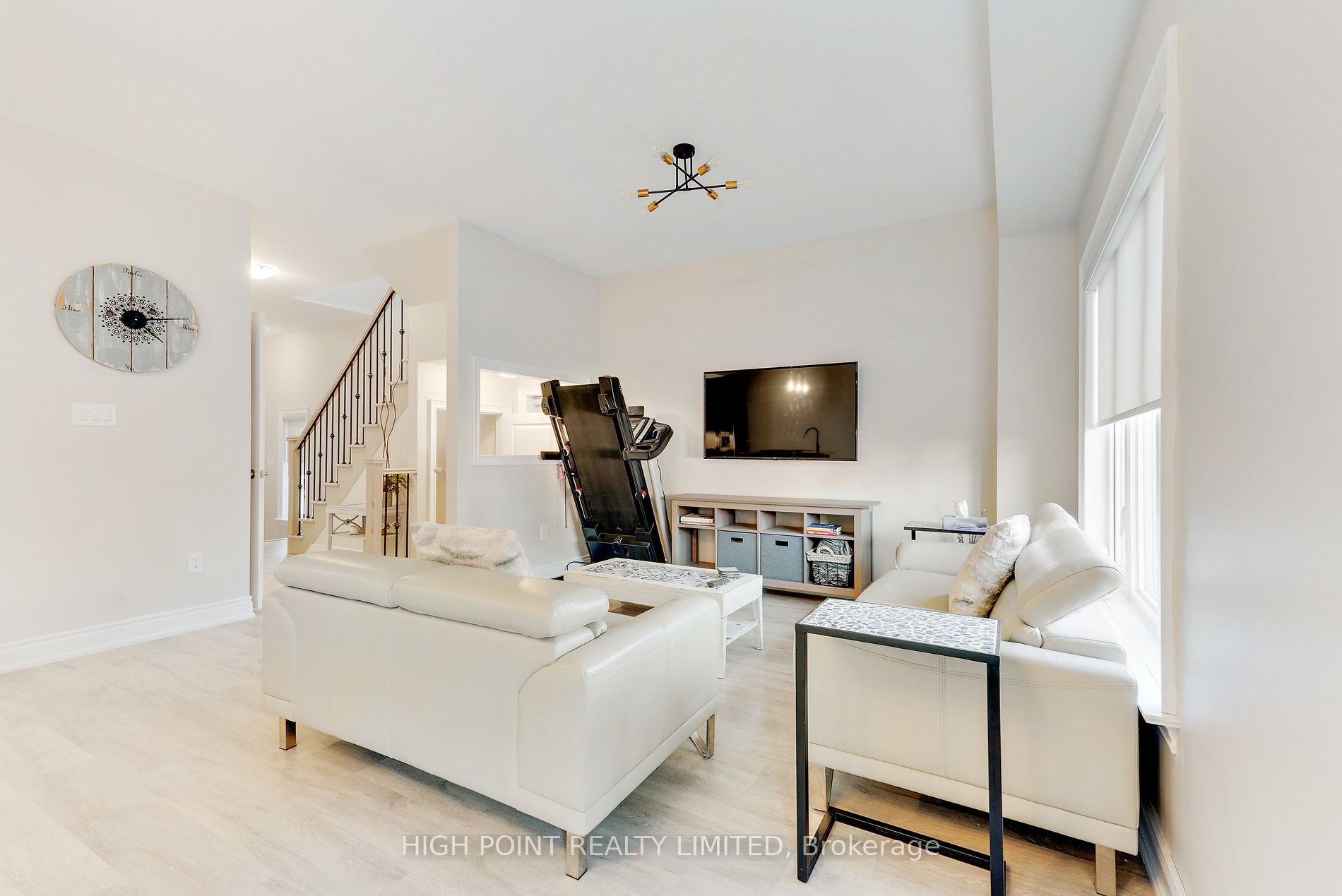 18 Arnold Crescent Property Photo 7
