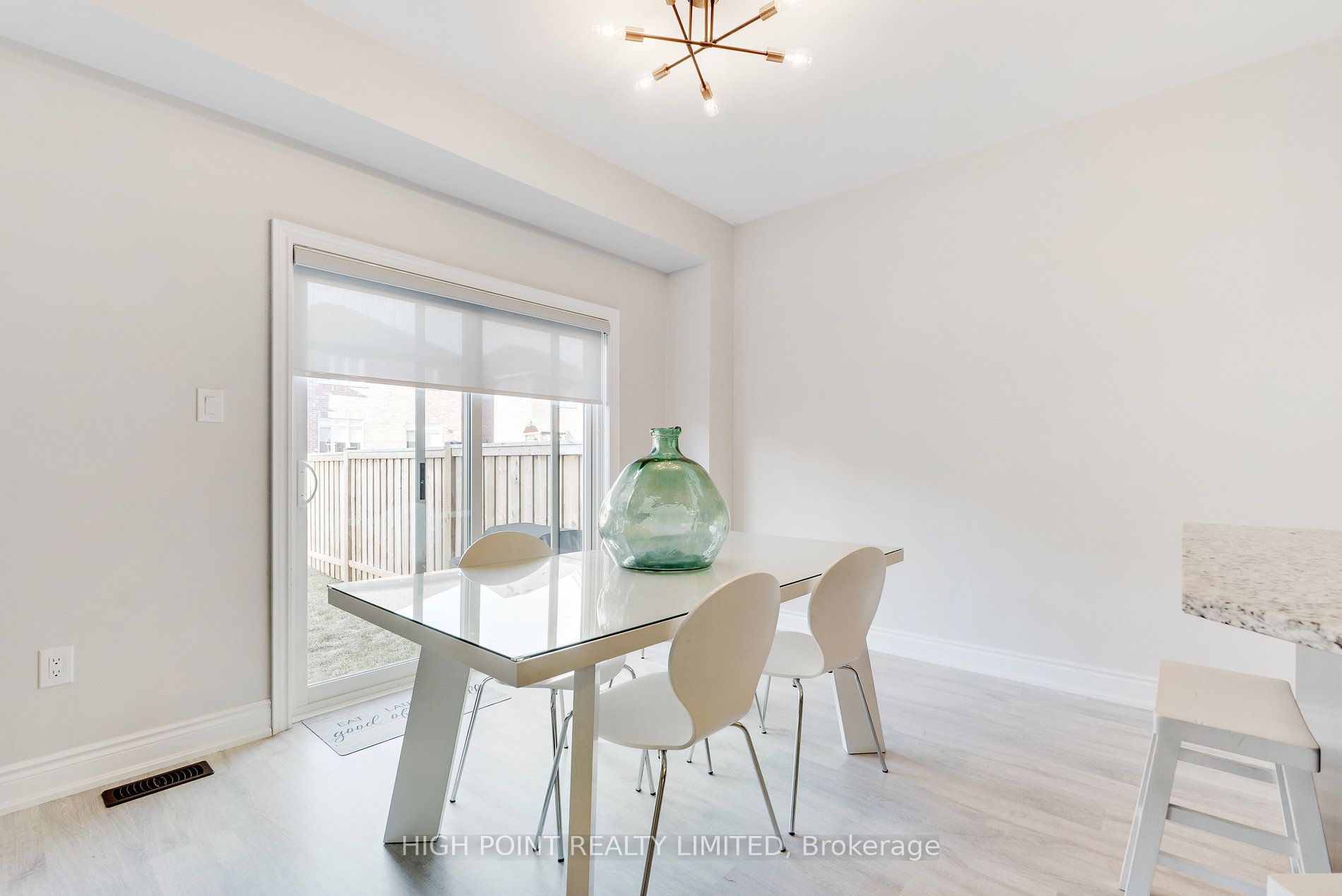 18 Arnold Crescent Property Photo 9