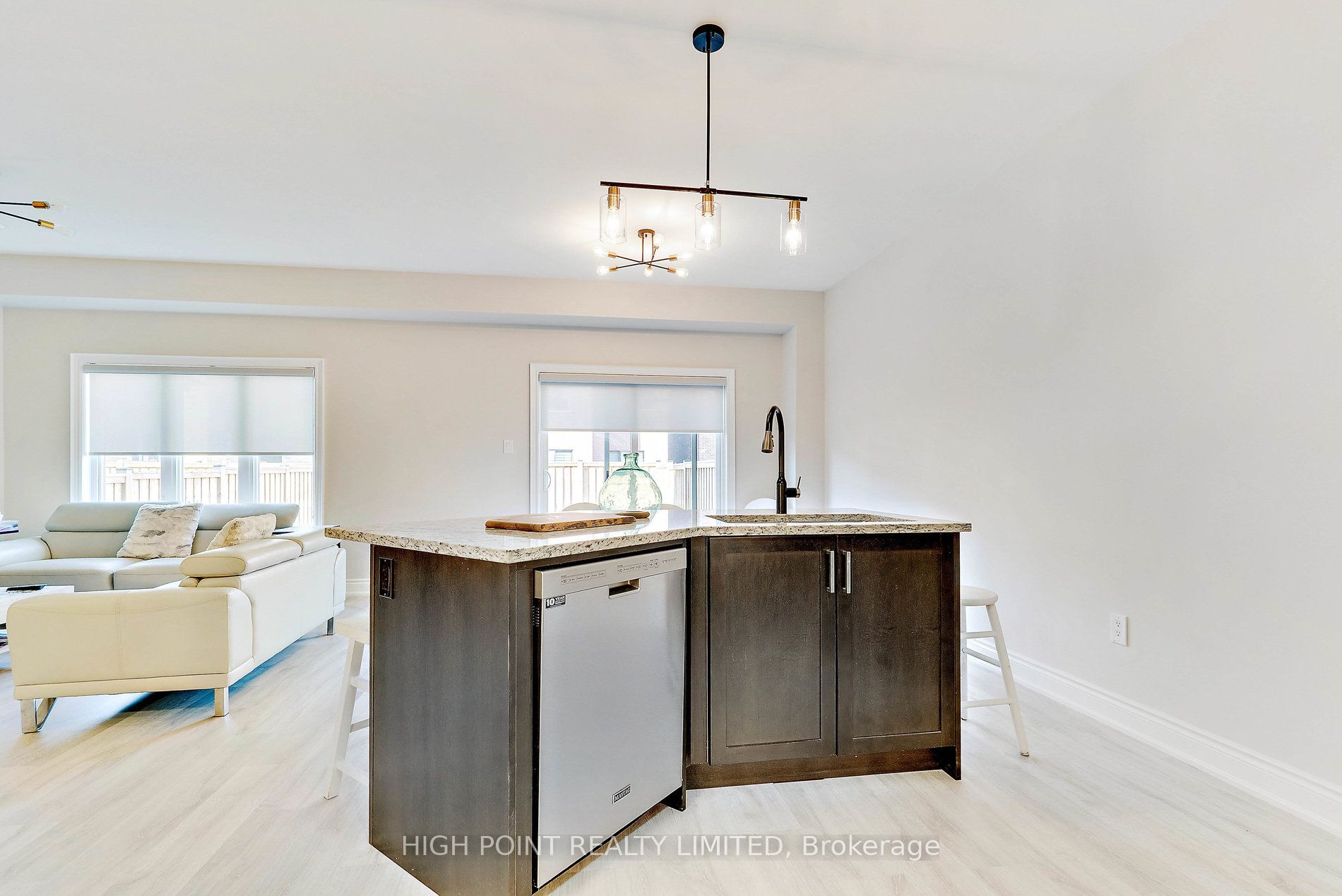 18 Arnold Crescent Property Photo 12