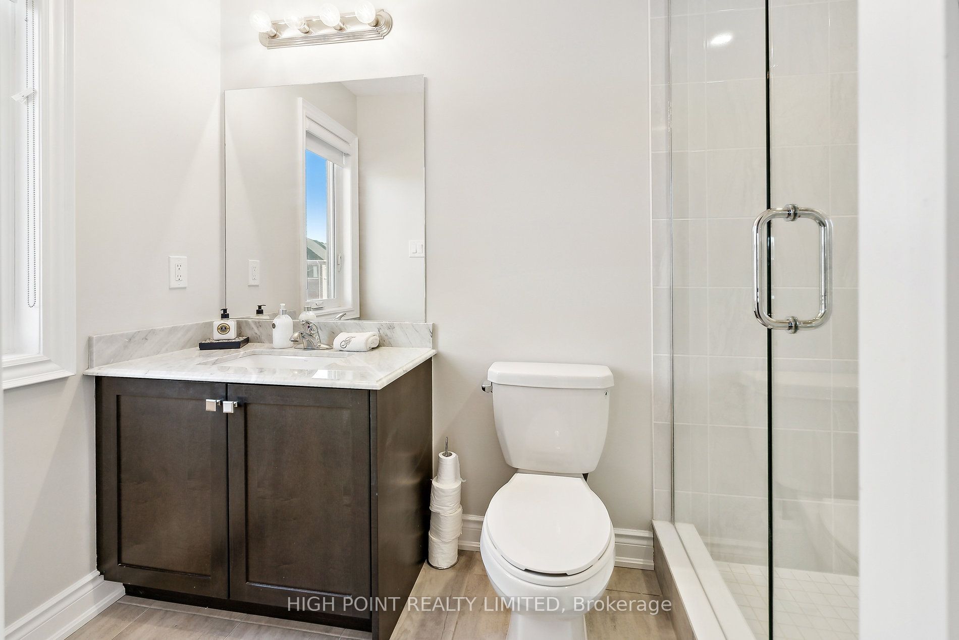 18 Arnold Crescent Property Photo 16