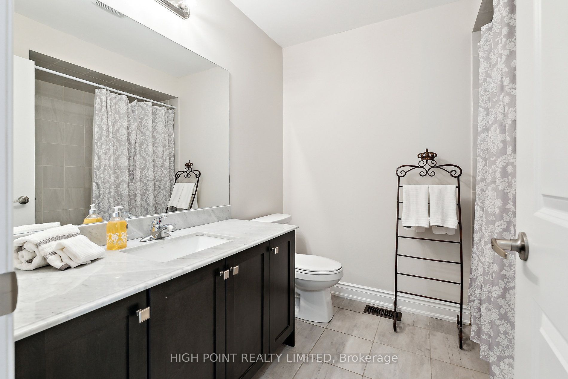 18 Arnold Crescent Property Photo 20
