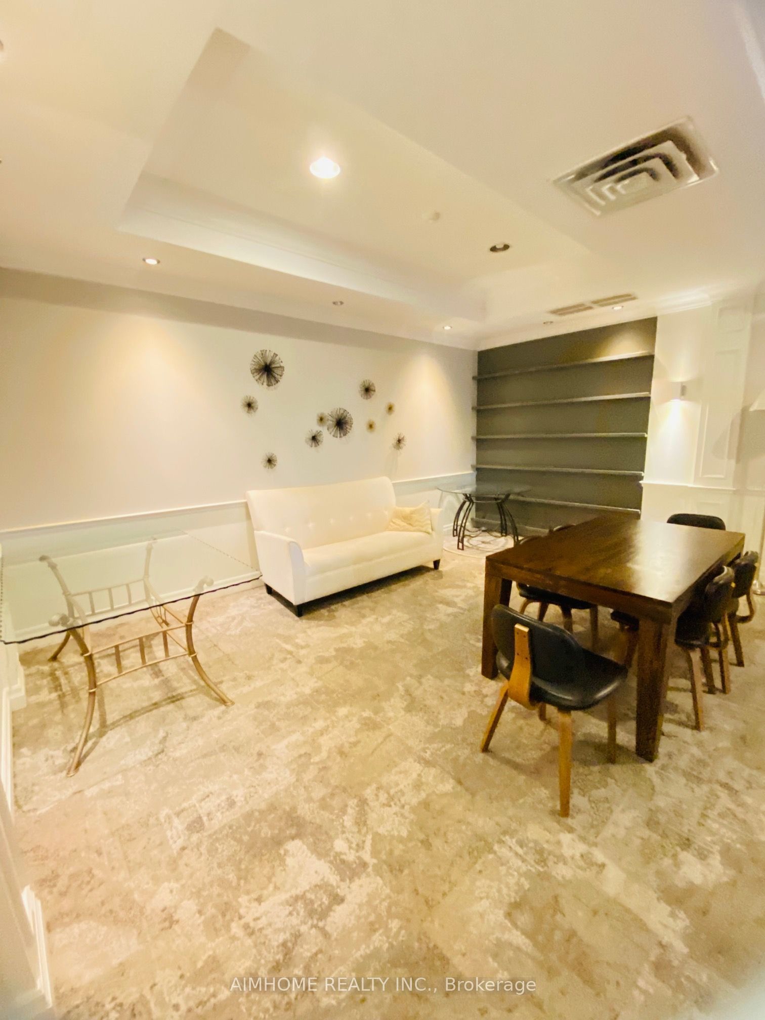 130 Pond Drive 708 Property Photo 15