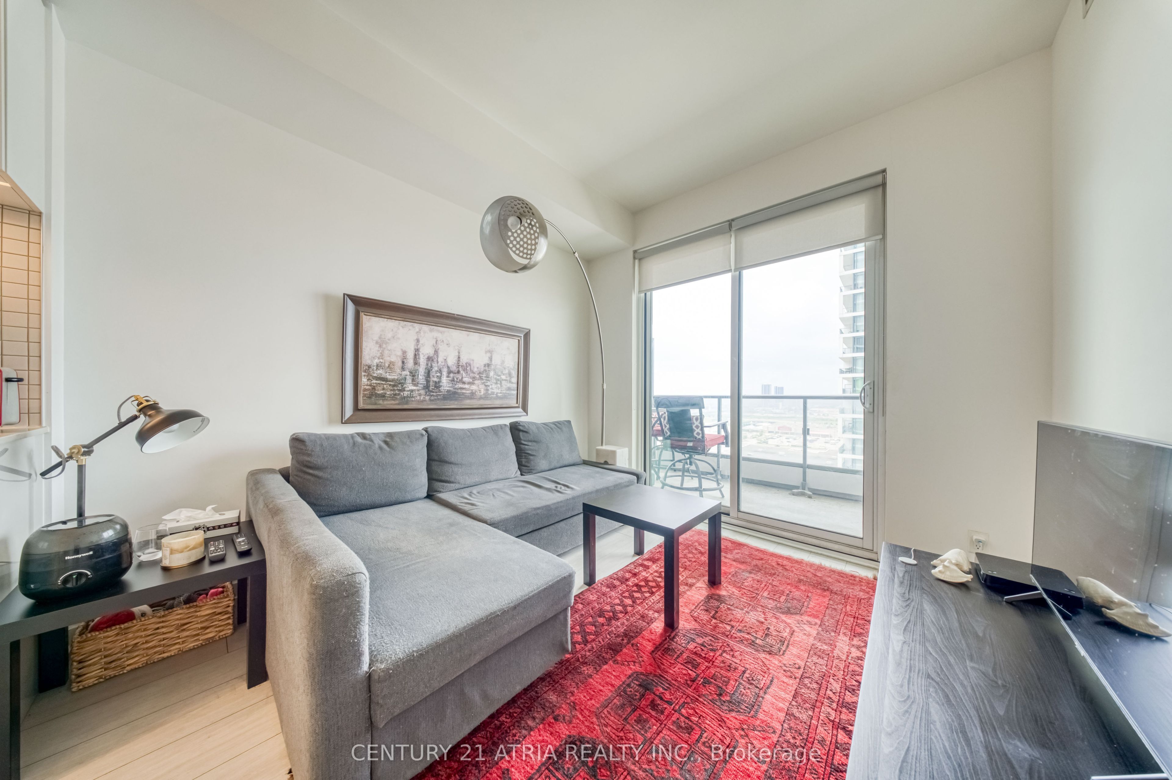 950 Portage Parkway 1811 Property Photo 15