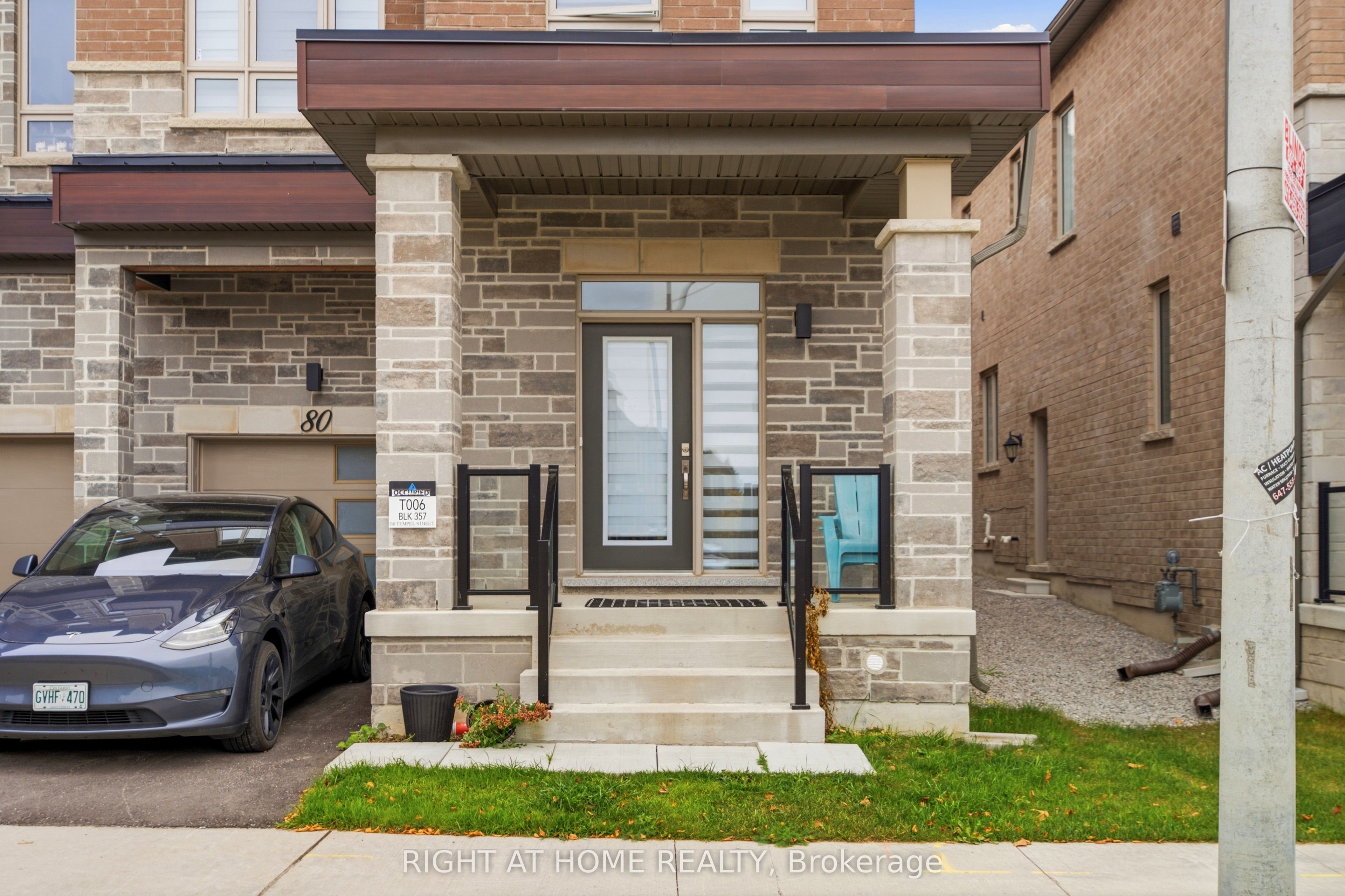 80 Tempel Street Property Photo 2