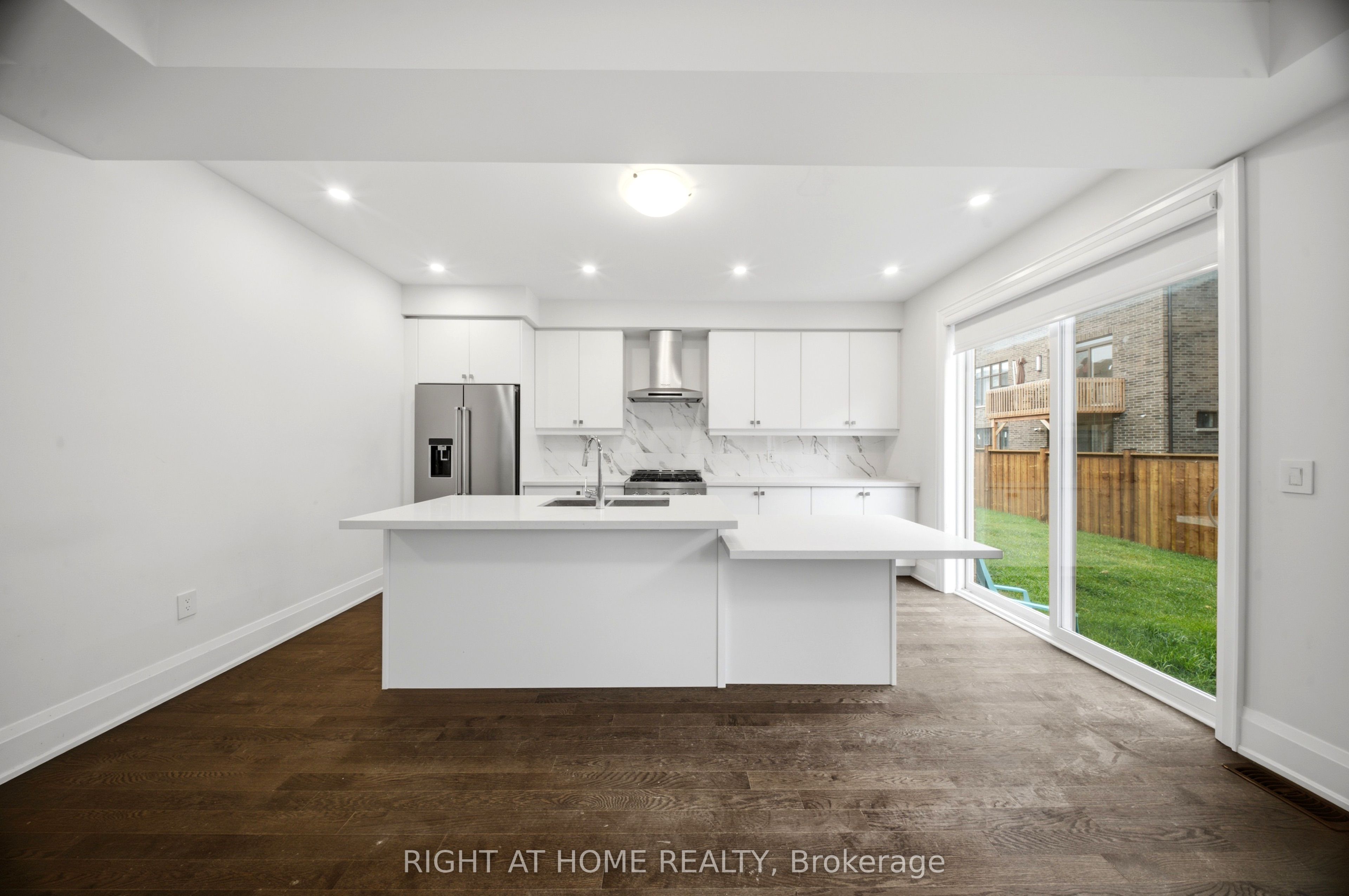 80 Tempel Street Property Photo 11