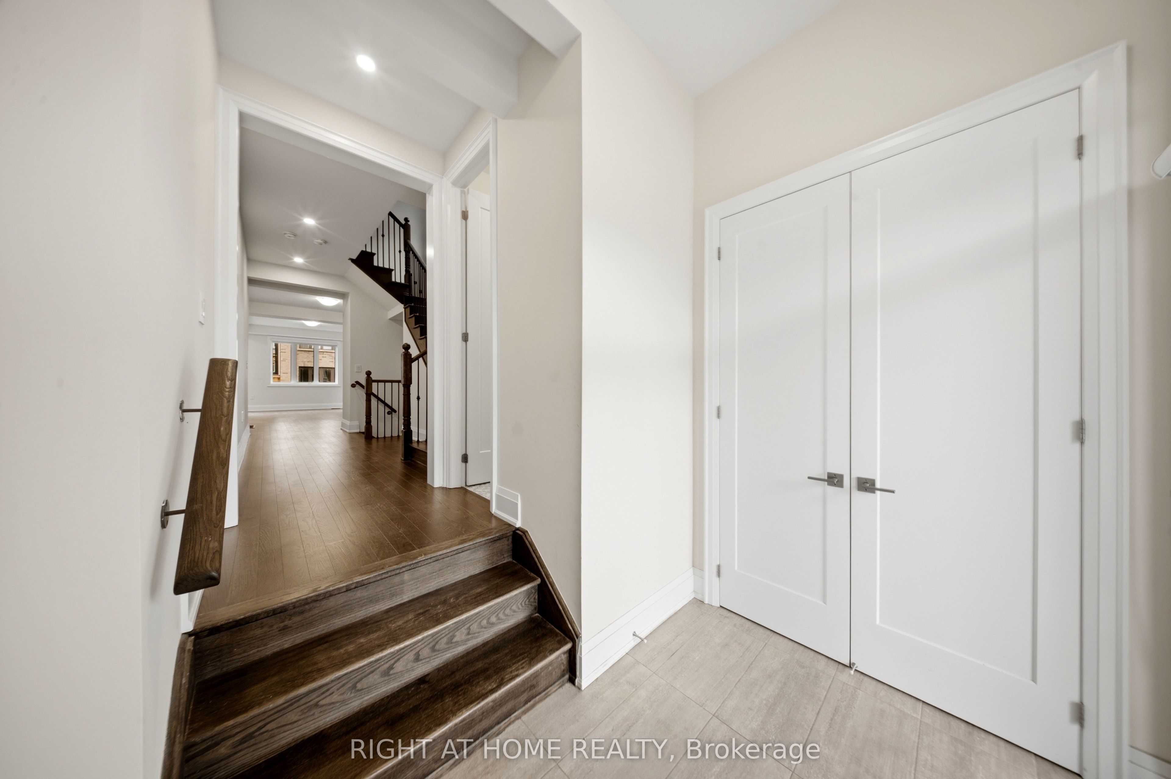 80 Tempel Street Property Photo 3