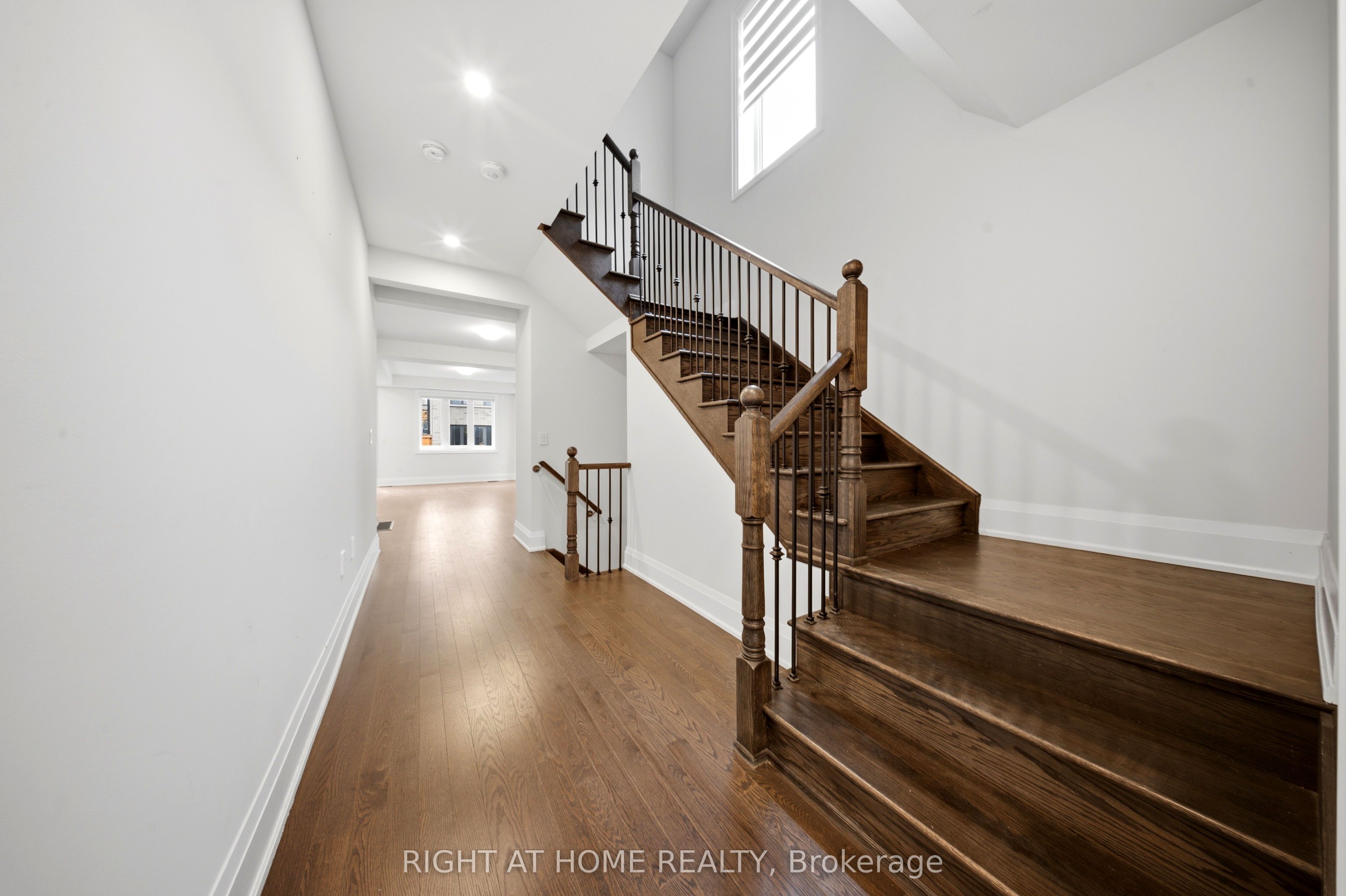 80 Tempel Street Property Photo 4