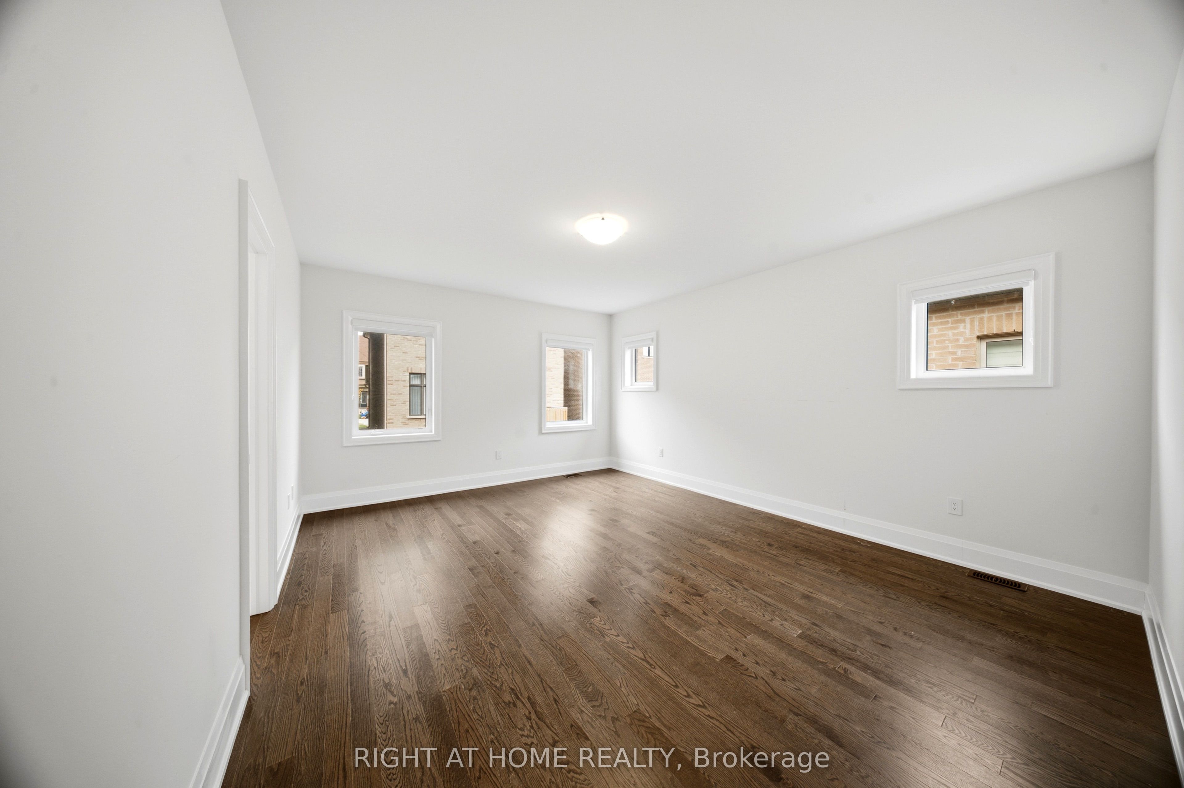 80 Tempel Street Property Photo 15