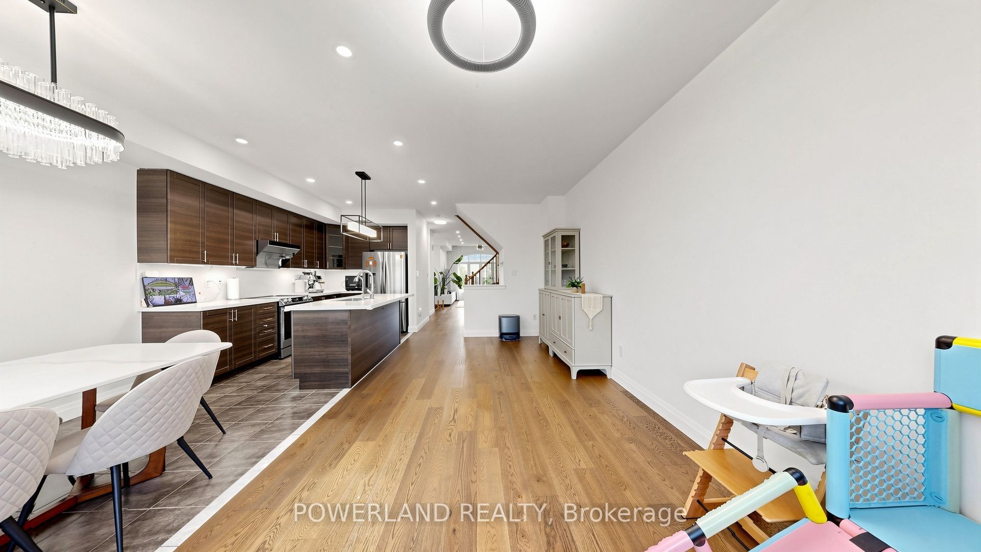 259 Dundas Way Property Photo 7