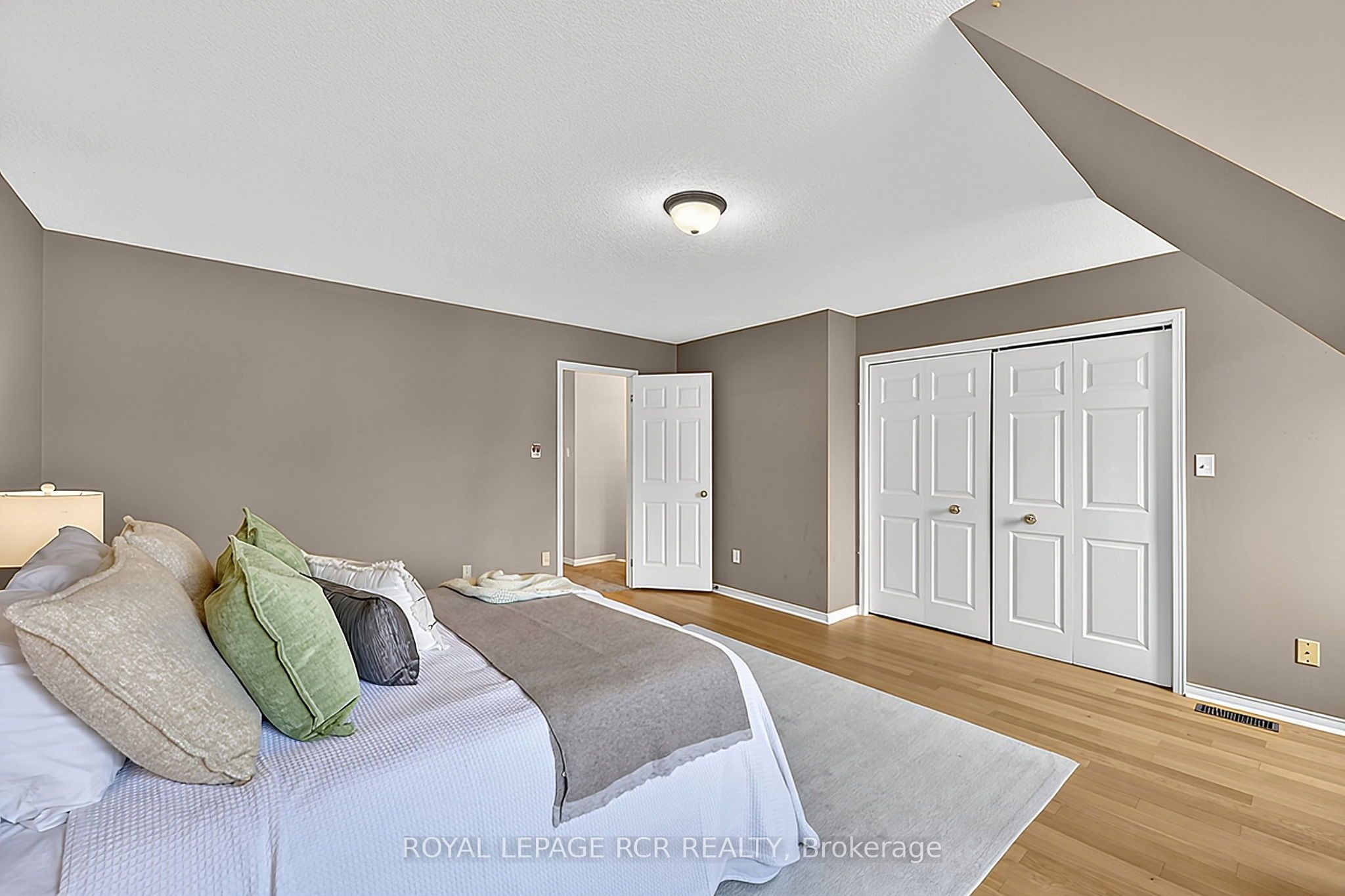56 Oakridge Court Property Photo 27