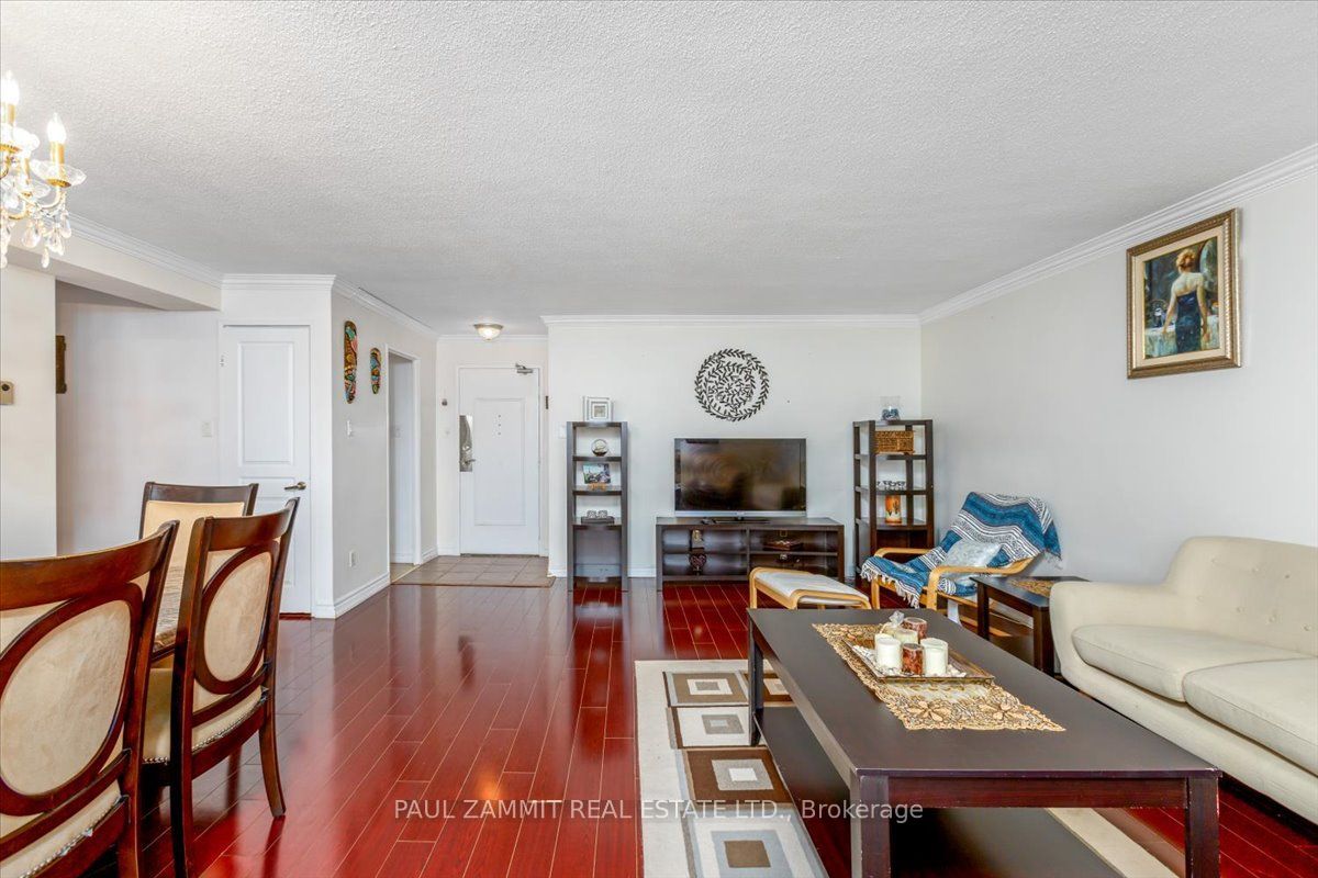 80 Inverlochy Boulevard 1008 Property Photo 4
