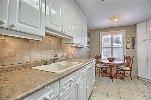 333 Dixon Boulevard Property Photo 3