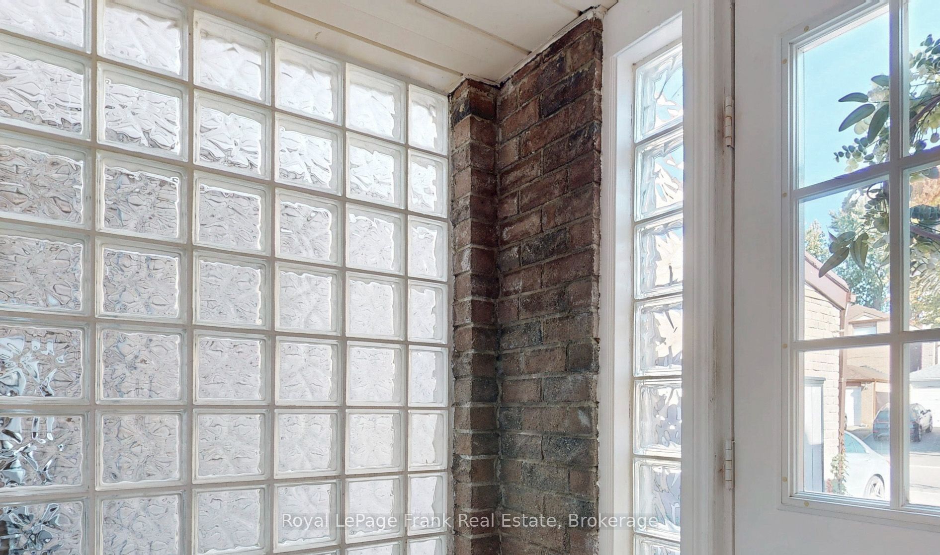 22 Peachtree Place Property Photo 2